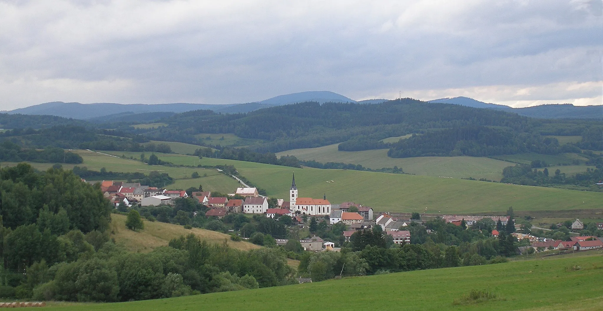 Photo showing: Hořice na Šumavě - celkový pohled od jihu