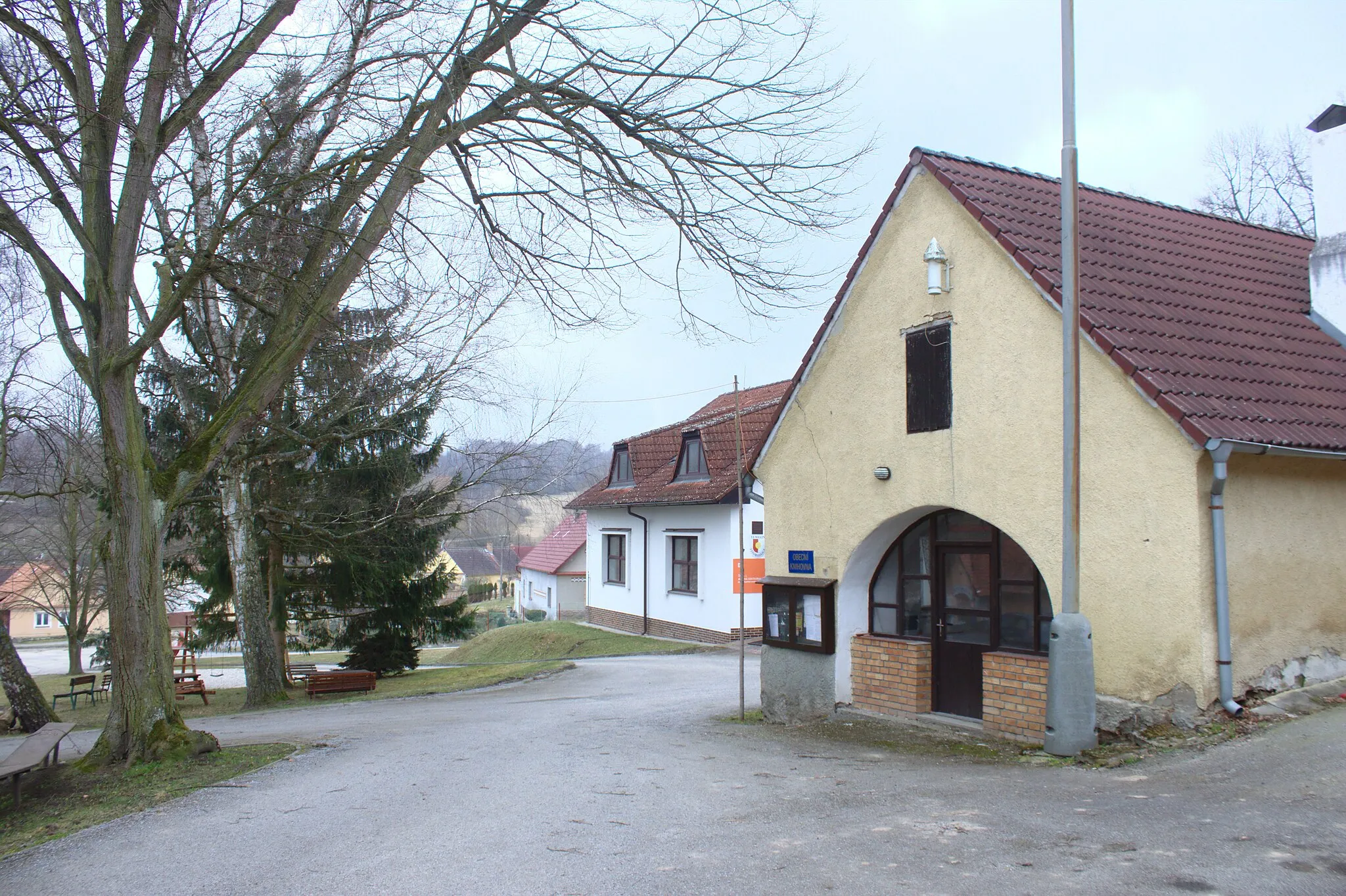 Photo showing: Knihovna ve vesnici Litoradlice