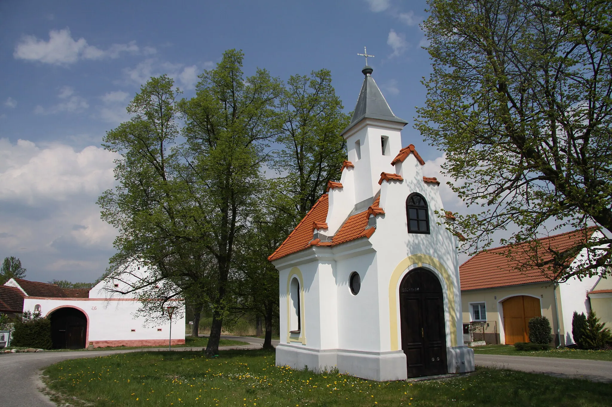 Photo showing: Chapel, Dívčice village, České Budějovice District, Czech Republic