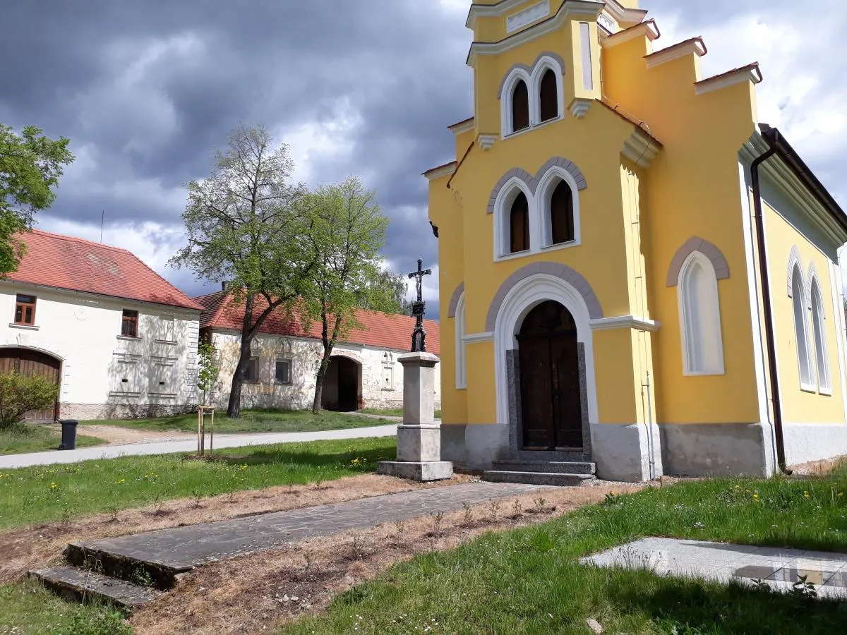 Photo showing: Wayside cross in Dříteň in České Budějovice District – entry no. 36615.