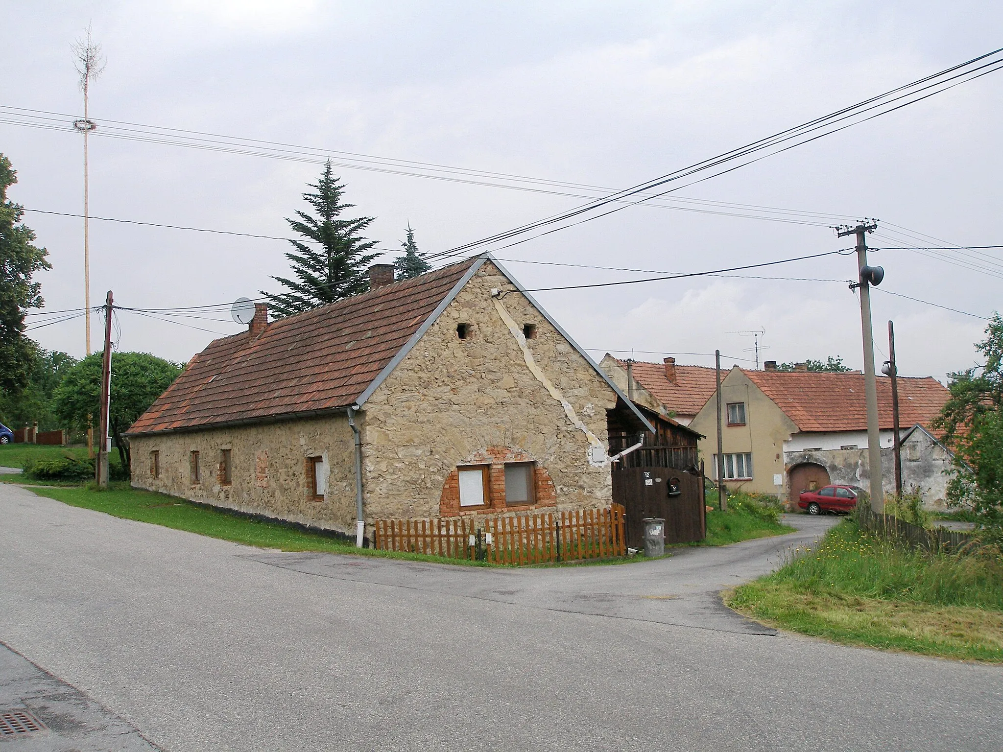 Photo showing: Mohuřice - the house No. 12 - maybe the former smithy