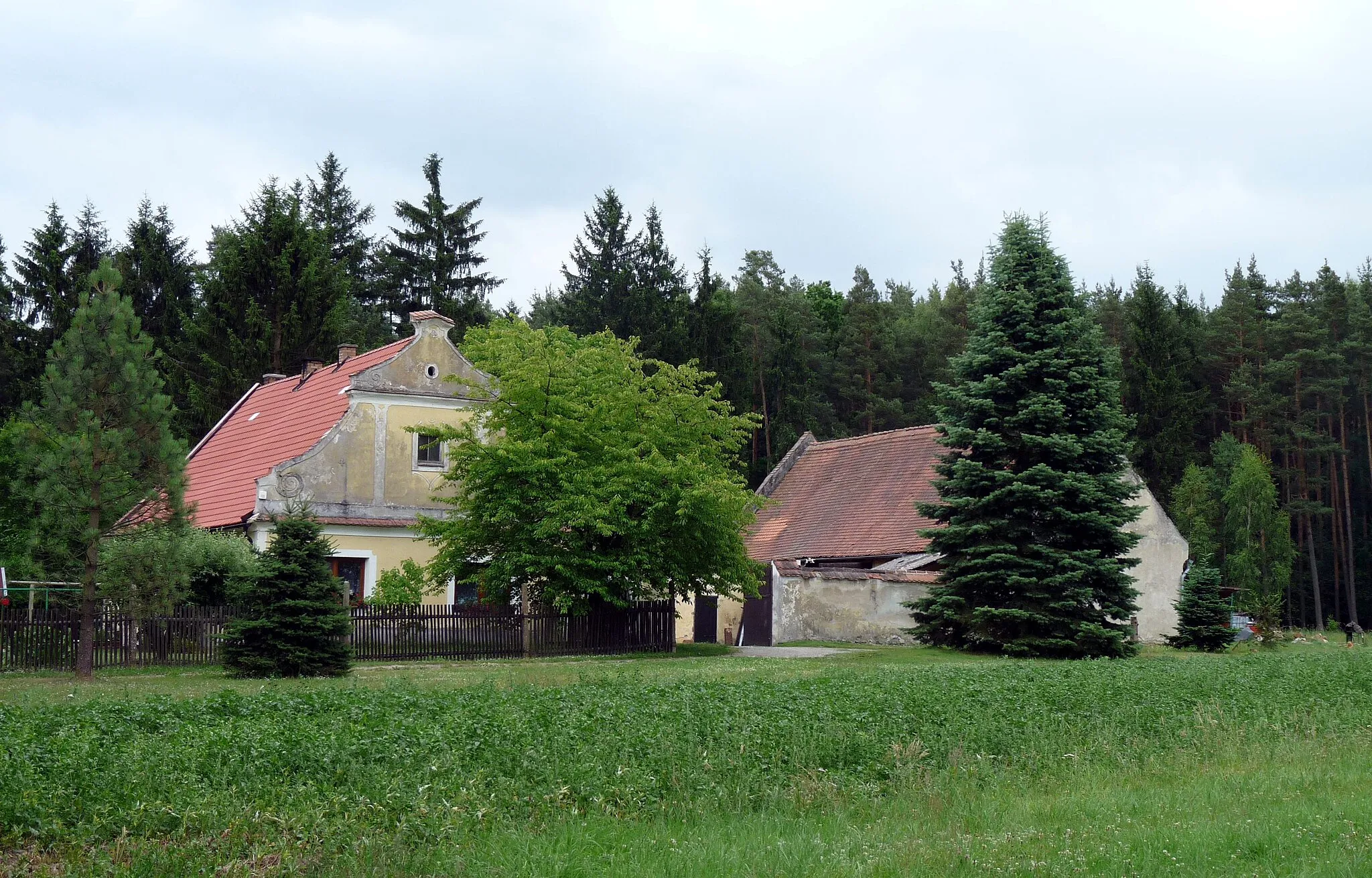 Photo showing: House No 36 in the vilage of Nuzice, České Budějovice District, South Bohemian Region, Czech Republic (part of the town of Týn nad Vltavou).