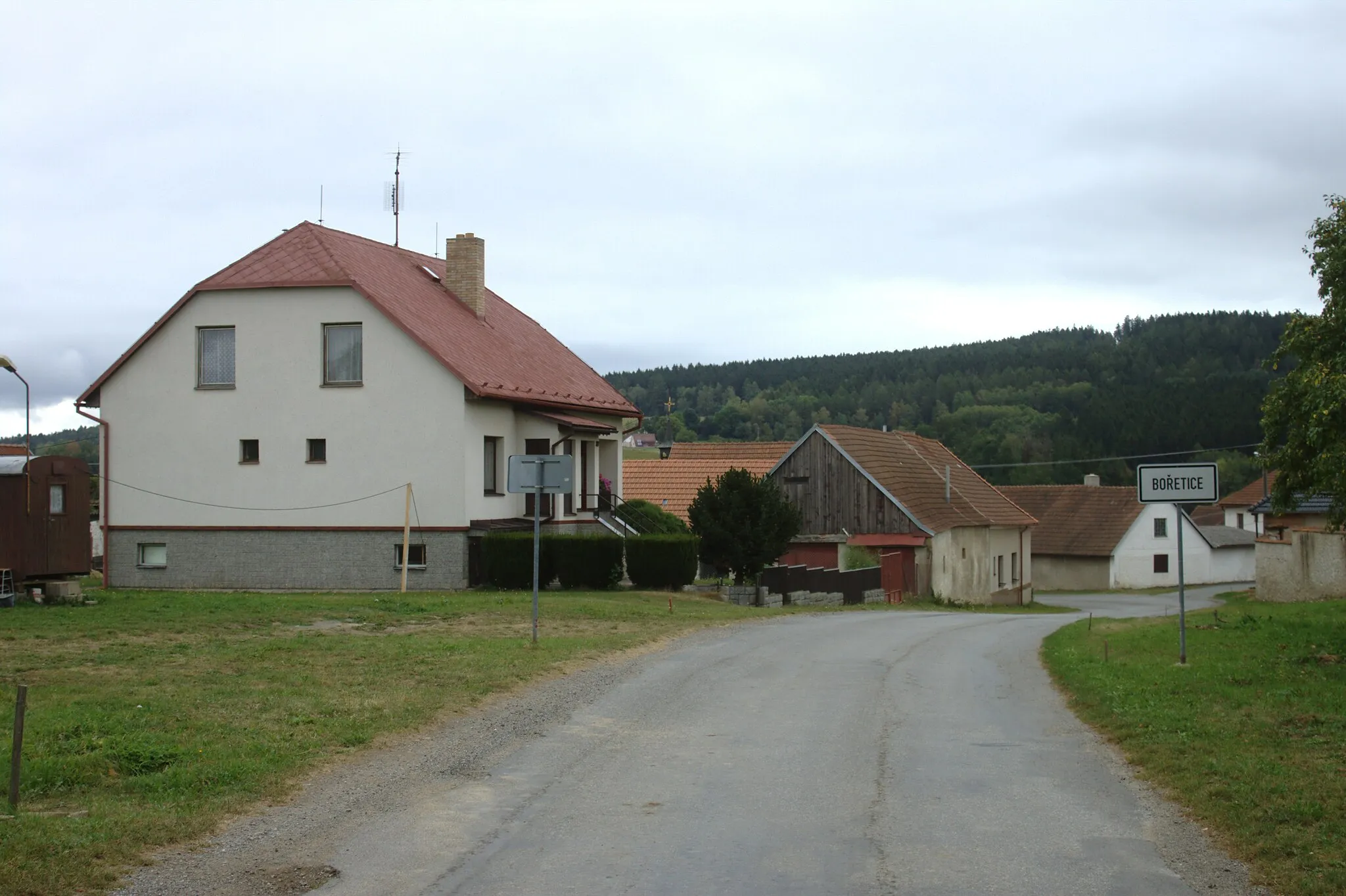 Photo showing: Town limit of Bořetice, Vysočina Region, CZ