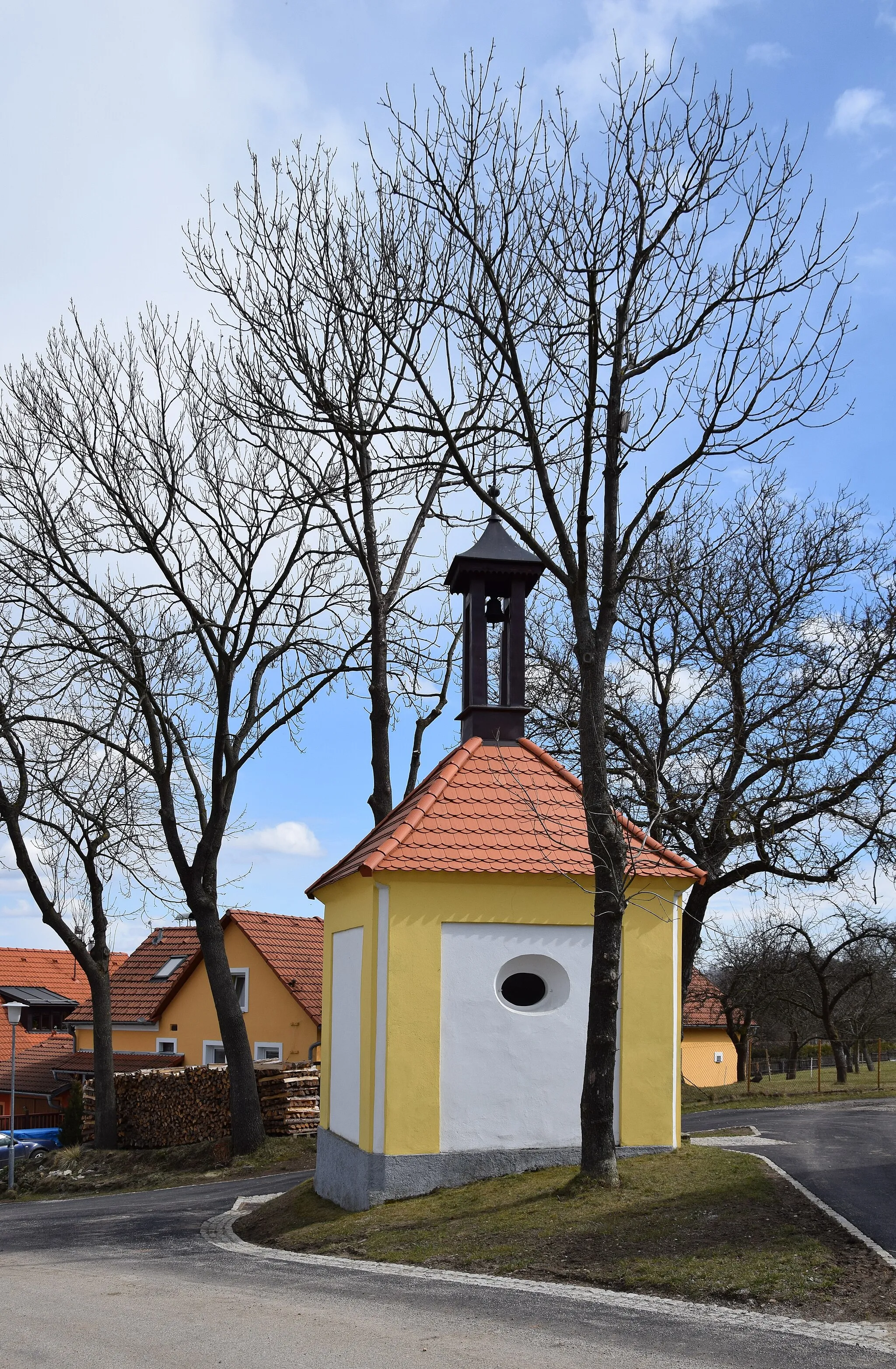 Photo showing: Chapel in Loučej, the Czech Republic.