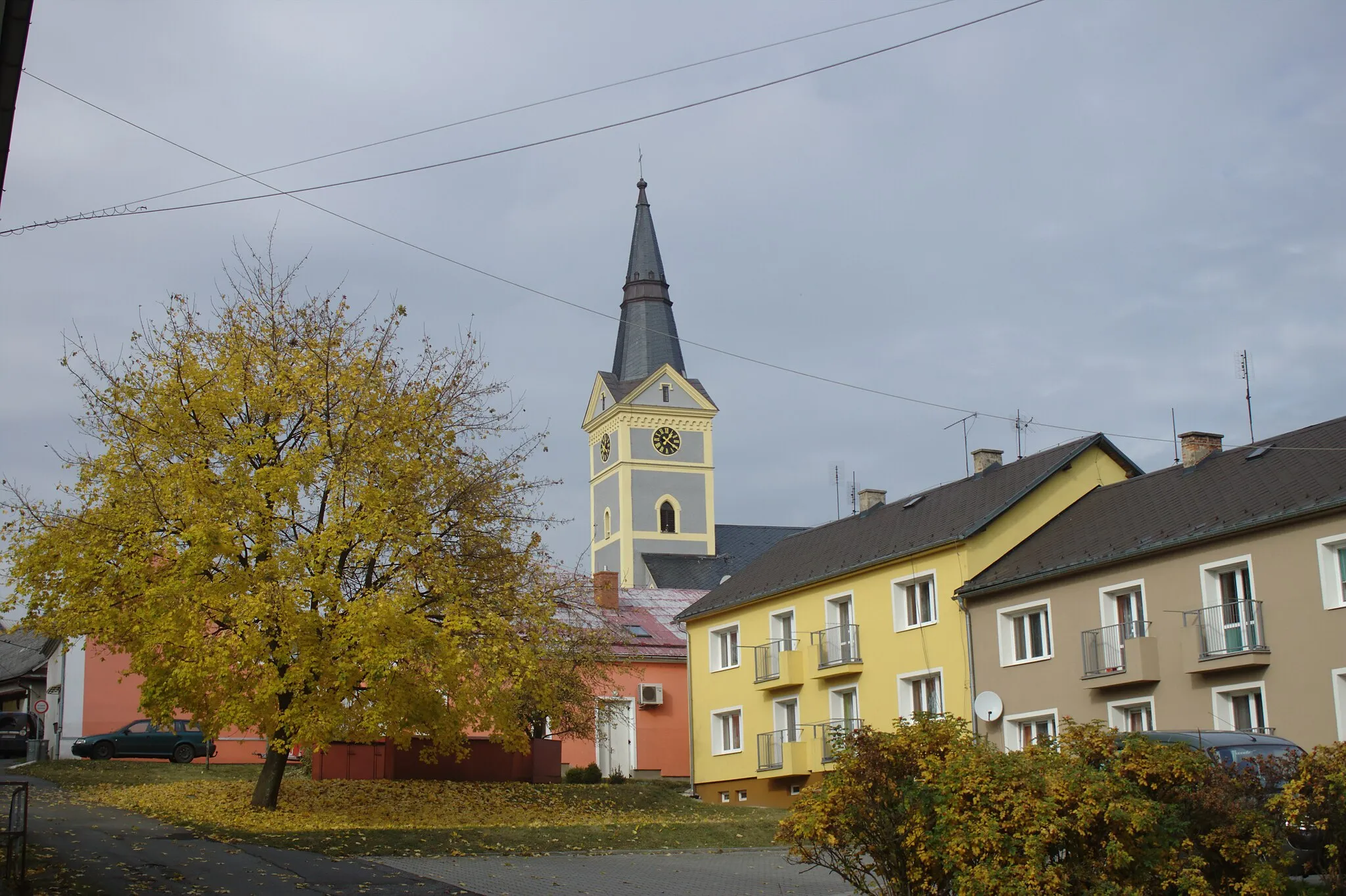 Photo showing: A church with some buildings close to Dvorce, Moravian-Silesian Region, CZ