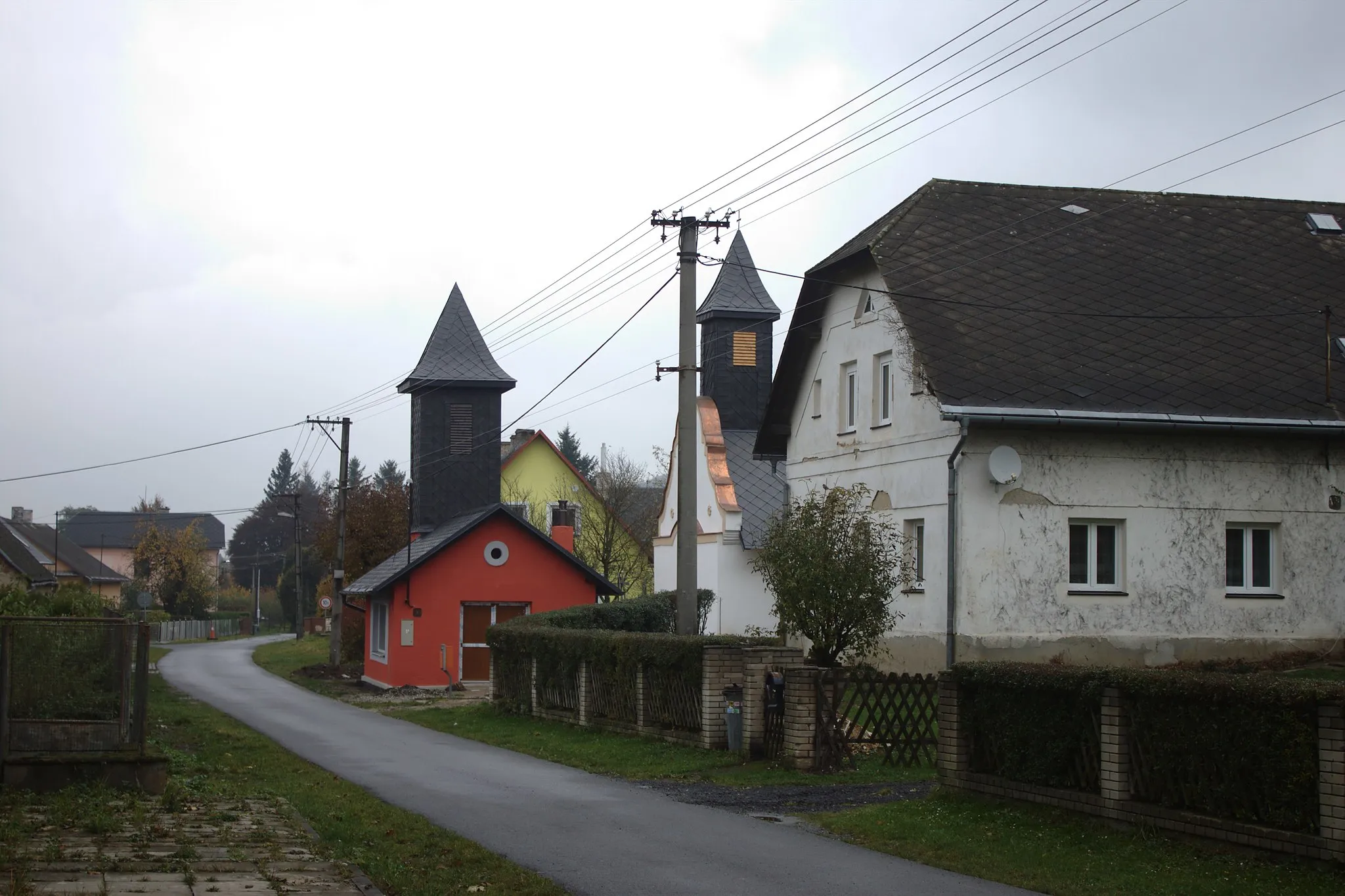 Photo showing: A road in central part of the village of Rudíkovy, Moravia-Silesia Region, CZ