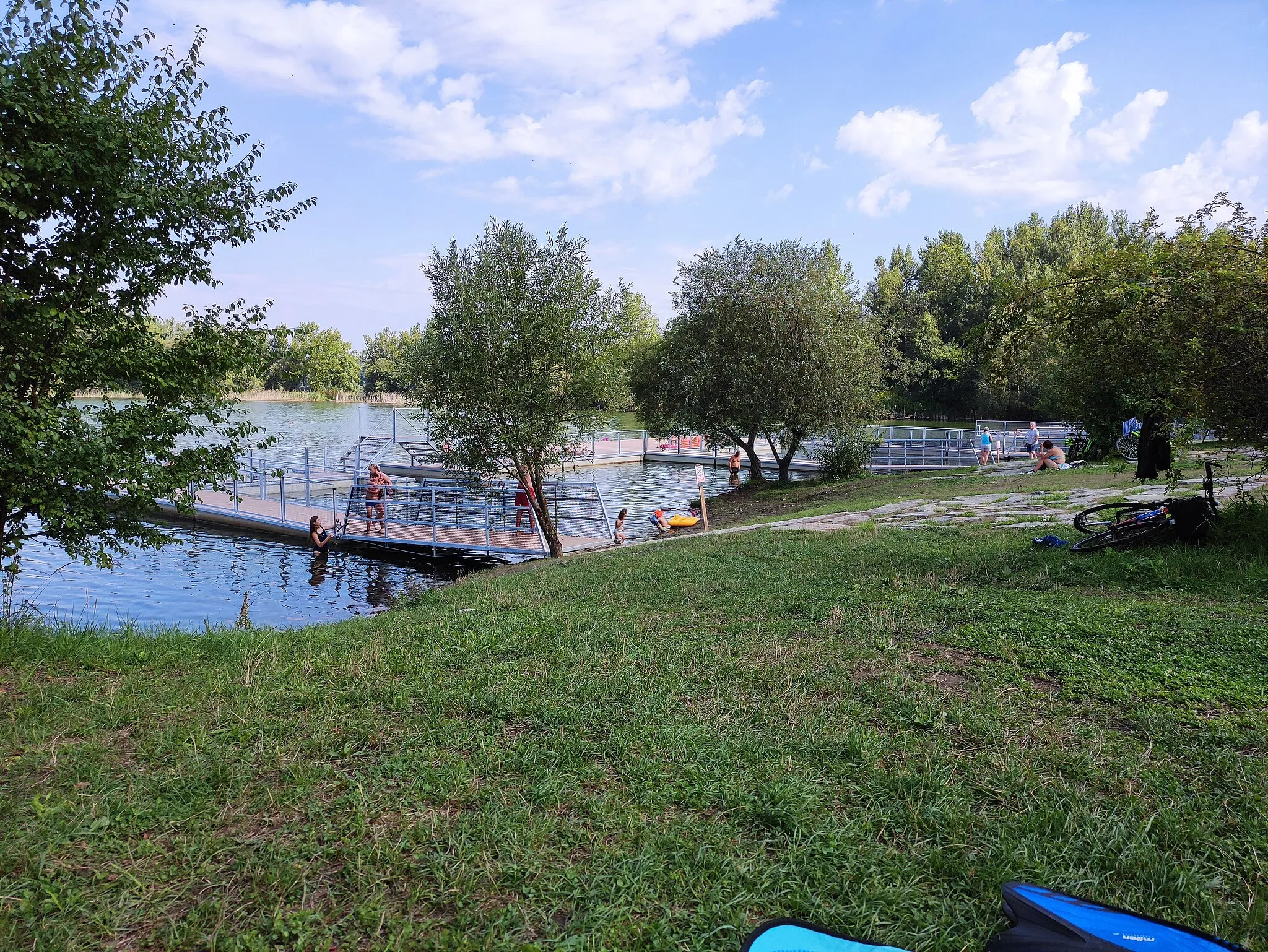 Photo showing: Vrbické jezero, Vrbice, Bohumín, okres Karviná, Moravskoslezský kraj