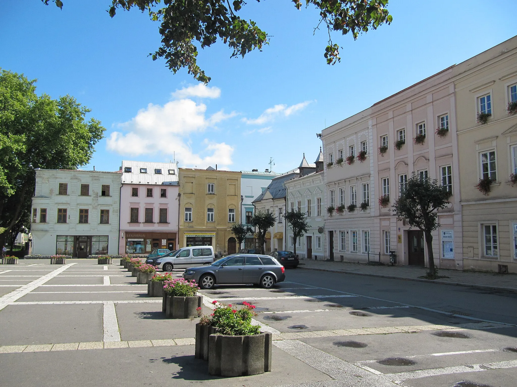 Photo showing: Odry in Nový Jičín District, Czech Republic. Square Masarykovo náměstí, east.