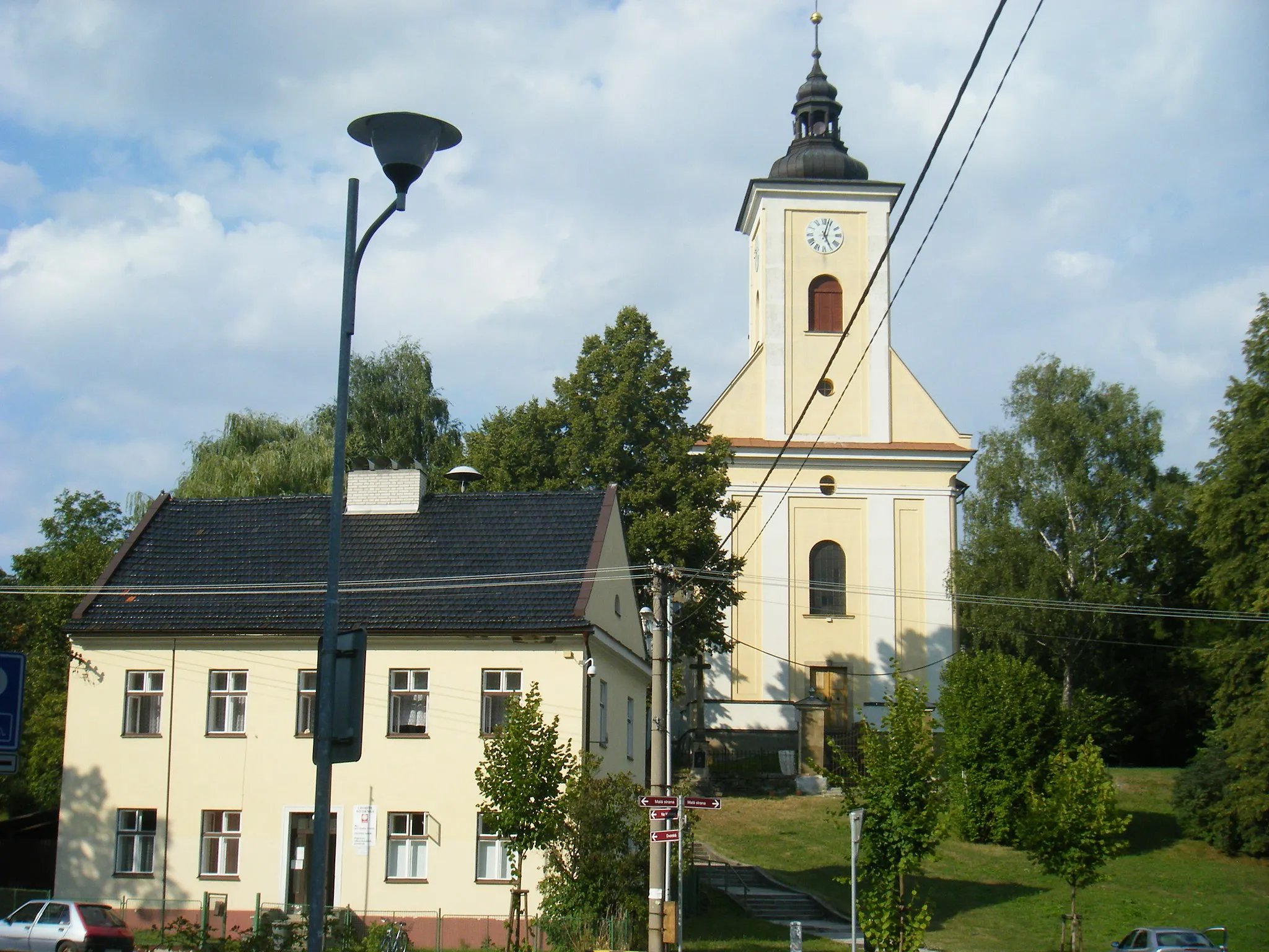 Photo showing: Studénka-Butovice, former vicarage and All Saints Church