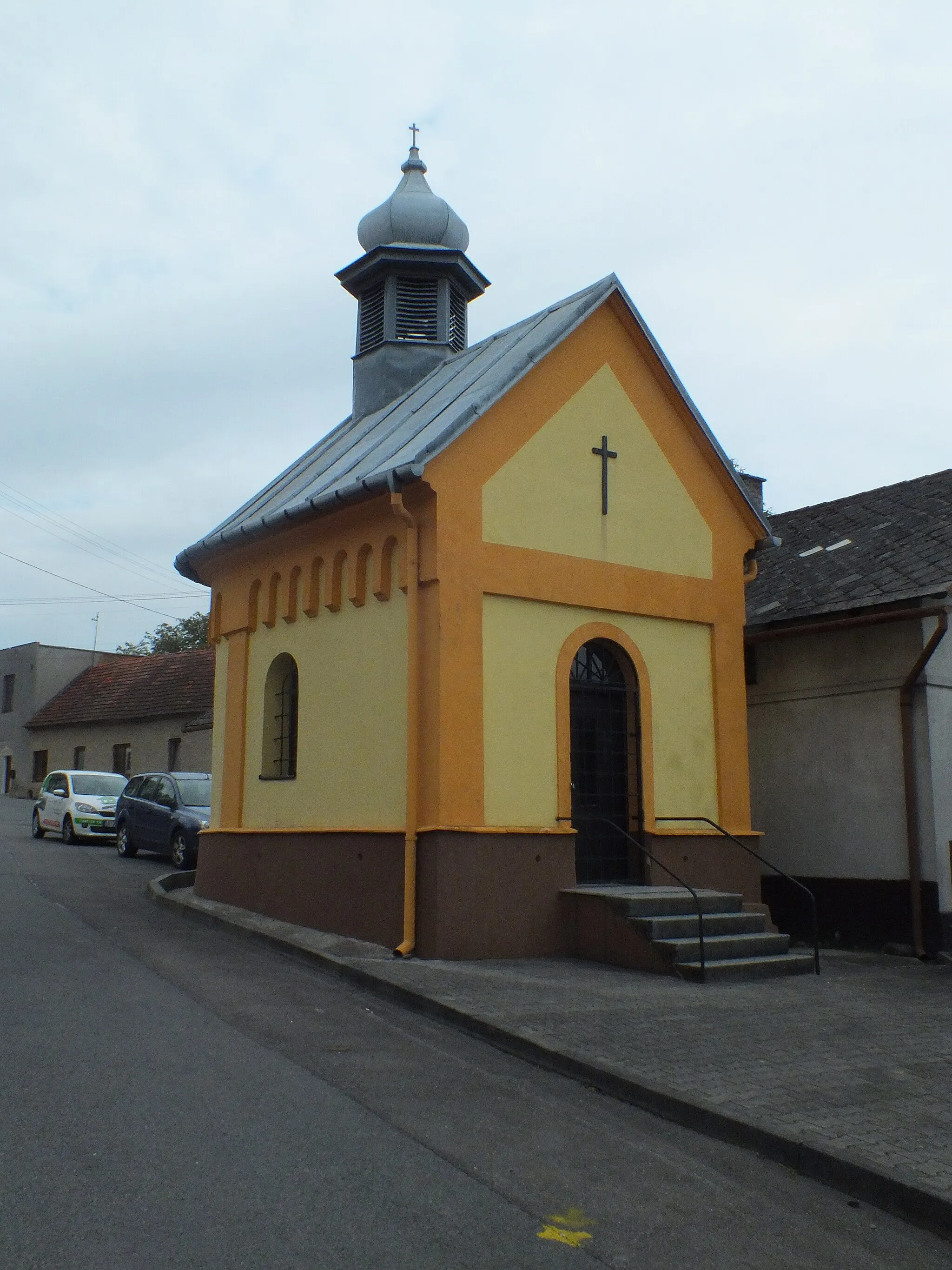 Photo showing: The Saint Matthew chapel in Zbyslavice