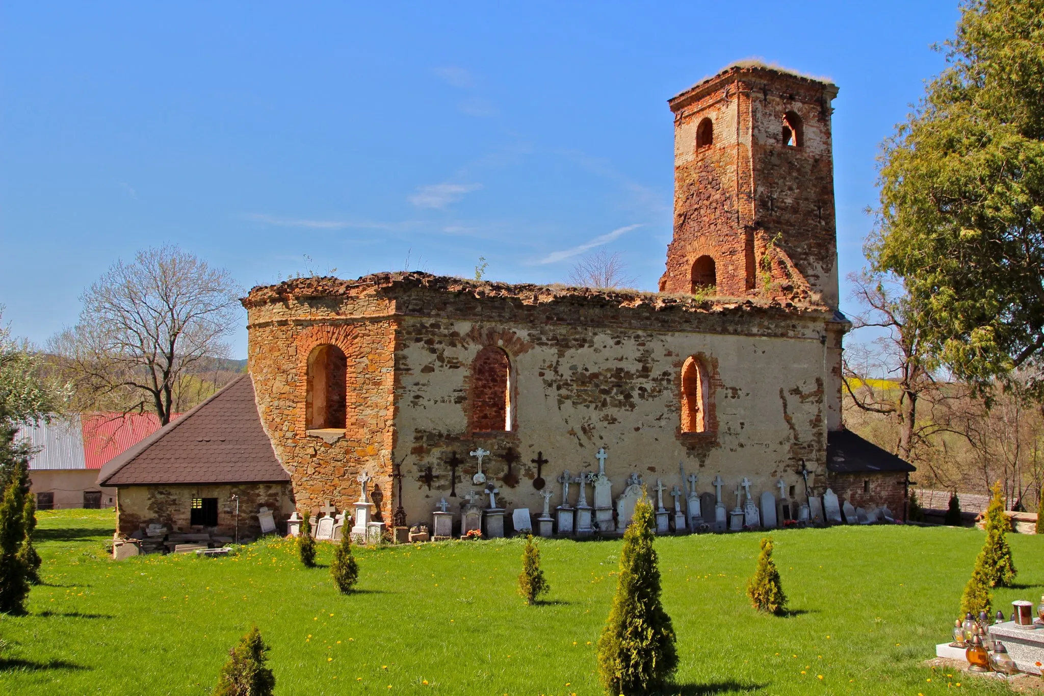 Photo showing: Pielgrzymów - kościół p.w. św. Józefa, ruina, 1805-10 (zabytek nr 
954/65 z 26.01.1965)
