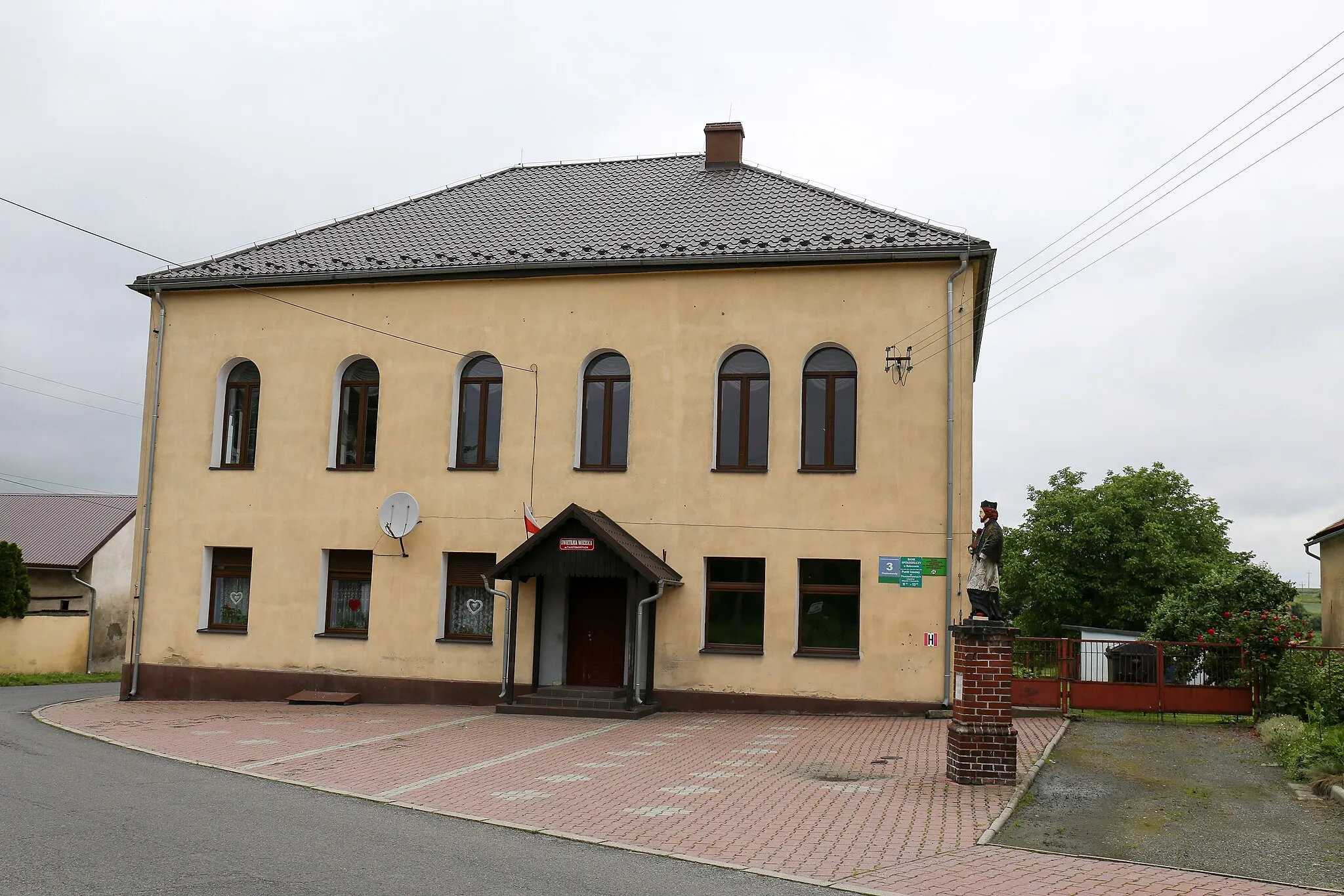Photo showing: Tłustomosty - wieś w Polsce położona w województwie opolskim, w powiecie głubczyckim, w gminie Baborów.
