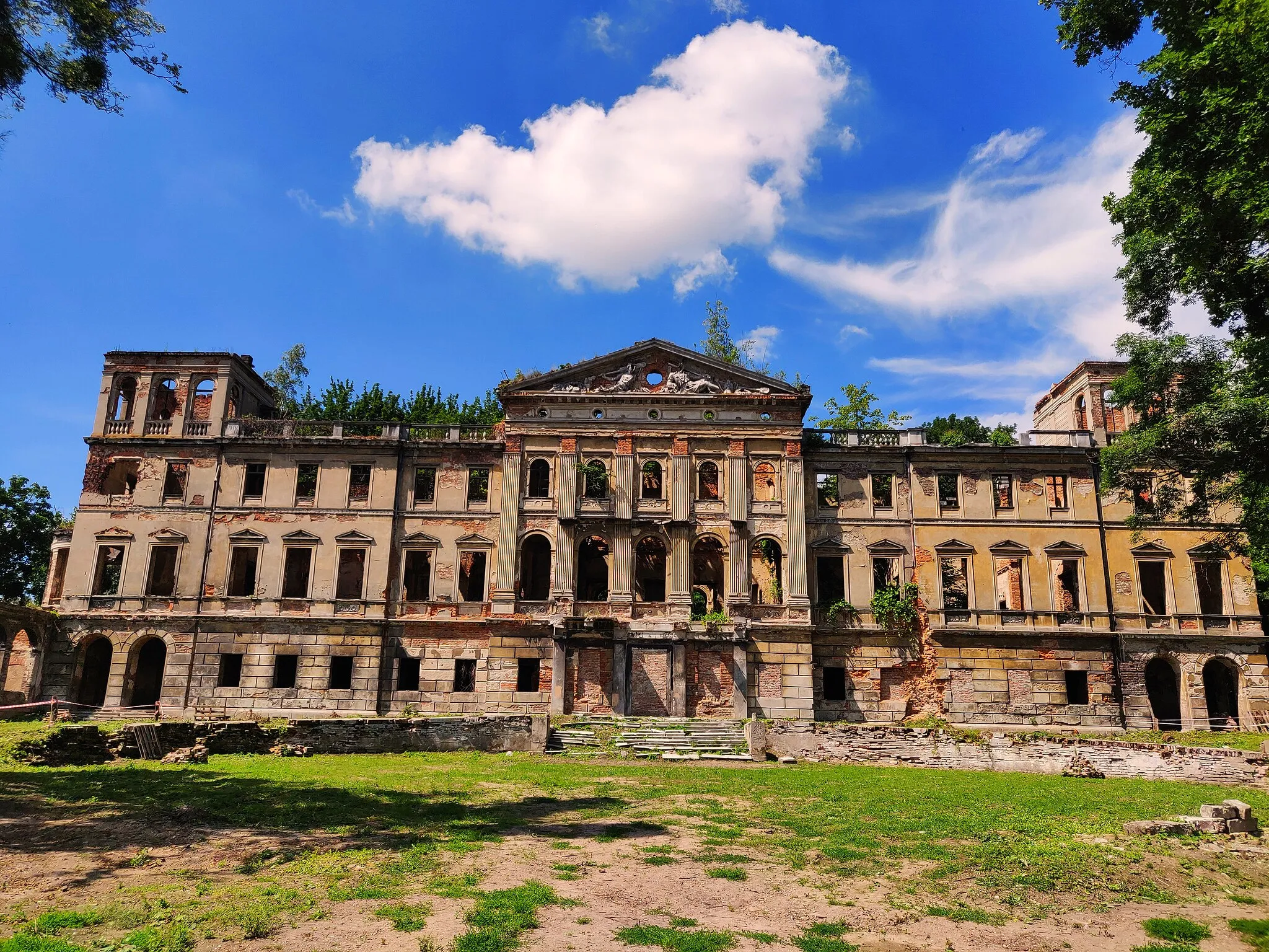 Photo showing: Palace in Sławików