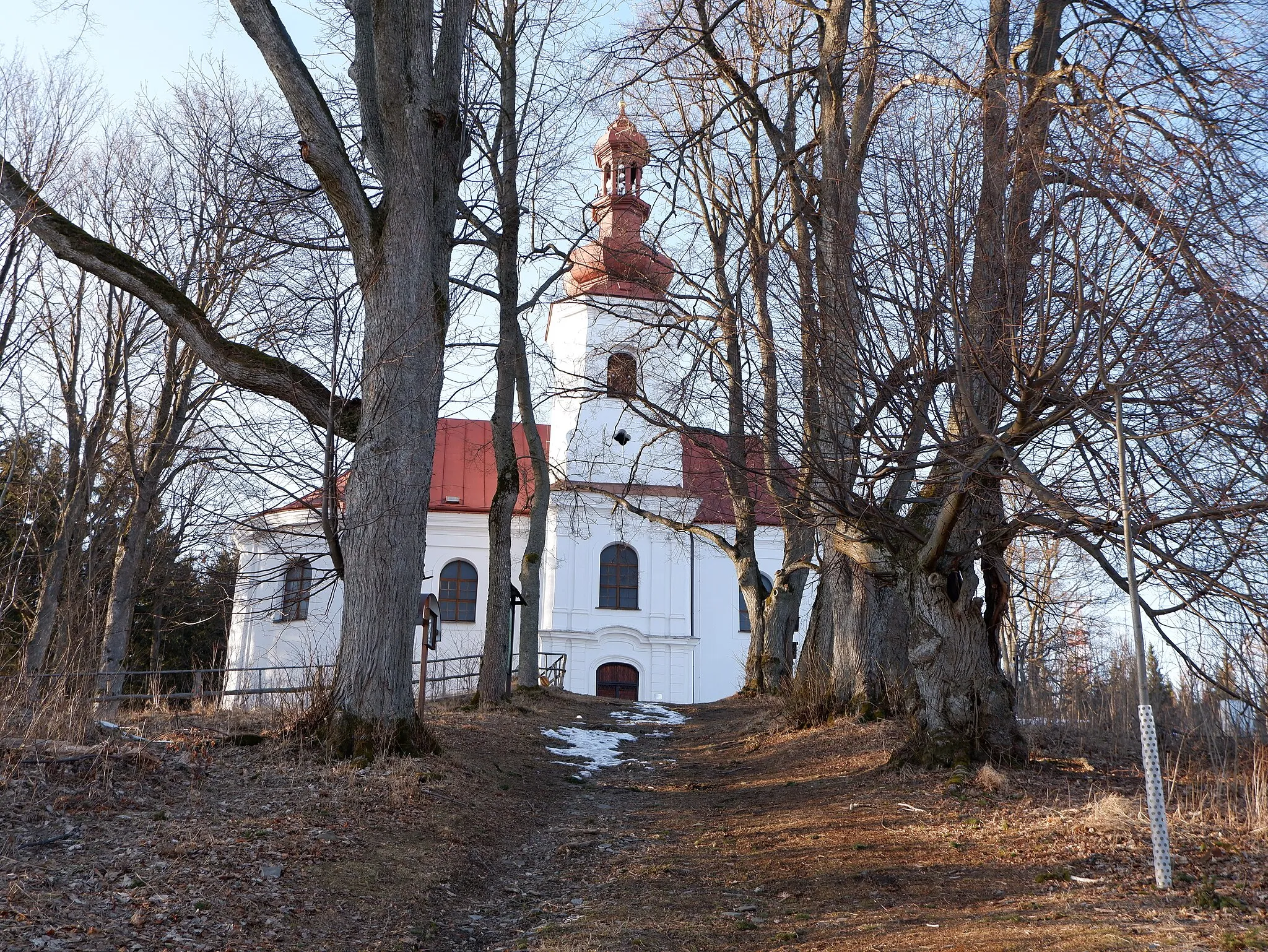 Photo showing: Alley to St. Anne's Hill (Anenský vrch) in Andělská Hora, Moravian-Silesian Region, Czechia