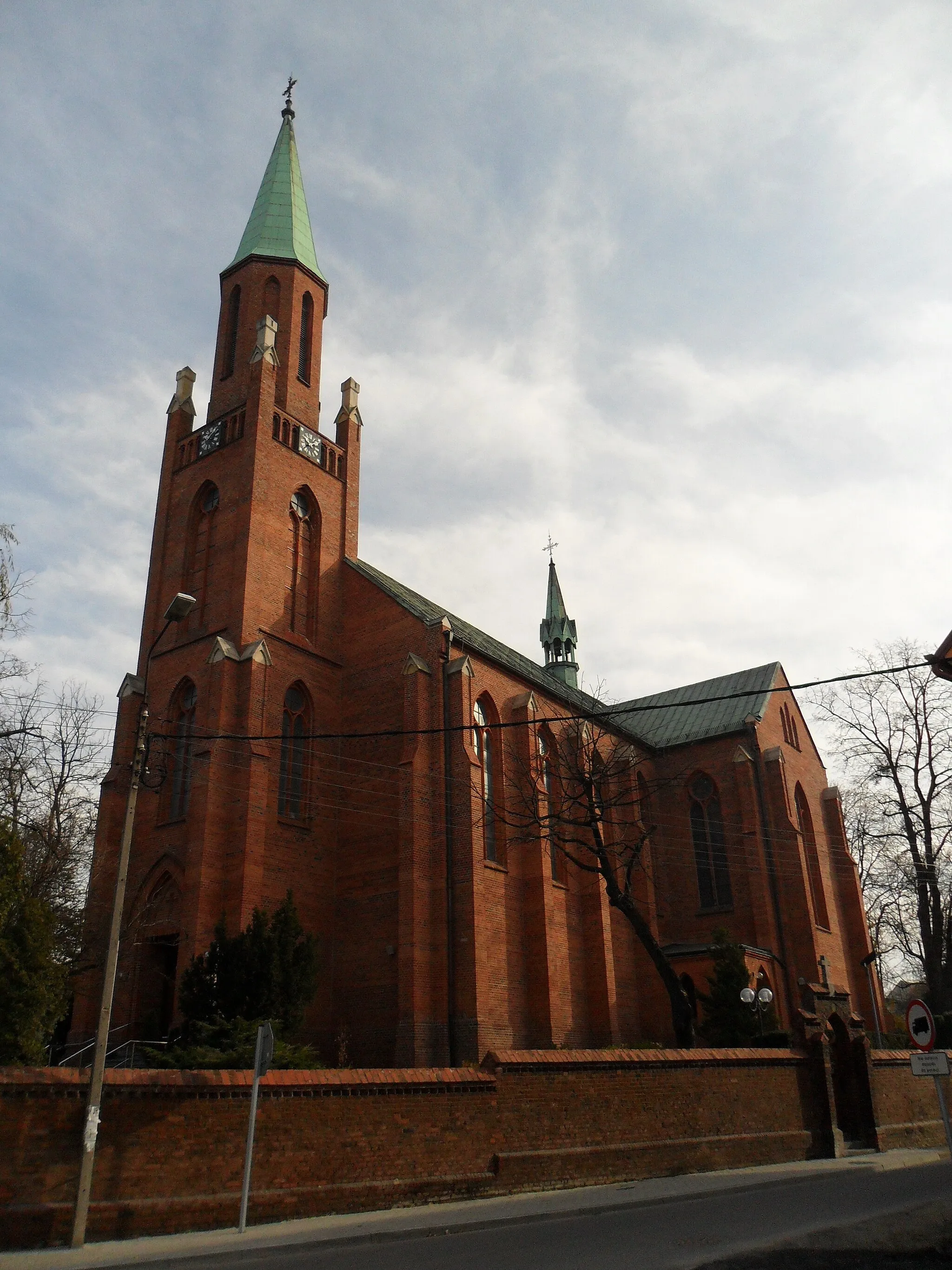 Photo showing: Kościół św. Jadwigi w Raciborzu-Markowicach