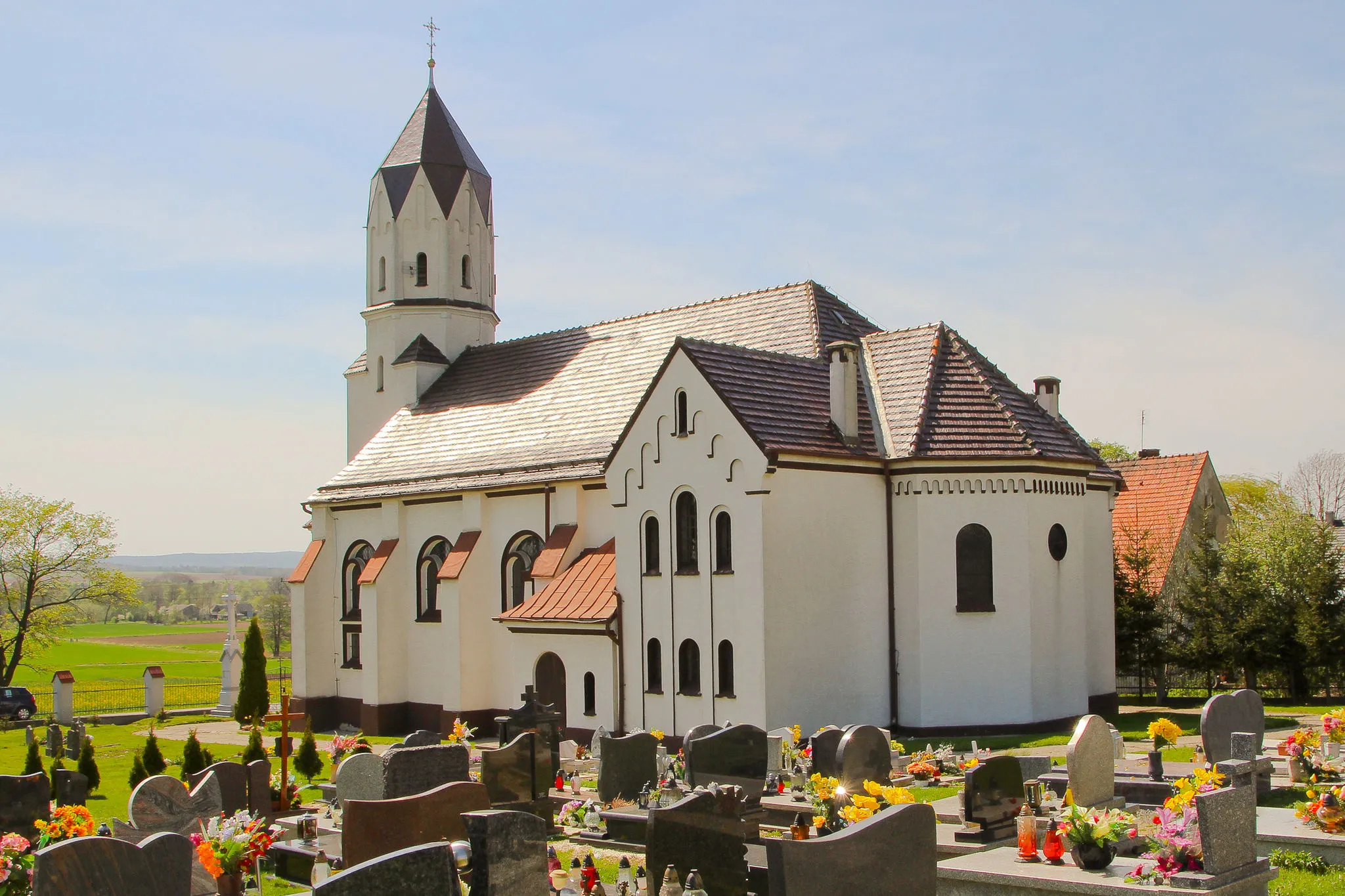 Photo showing: Boboluszki - rzymskokatolicki kościół filialny pw. św. Jadwigi, 1915.