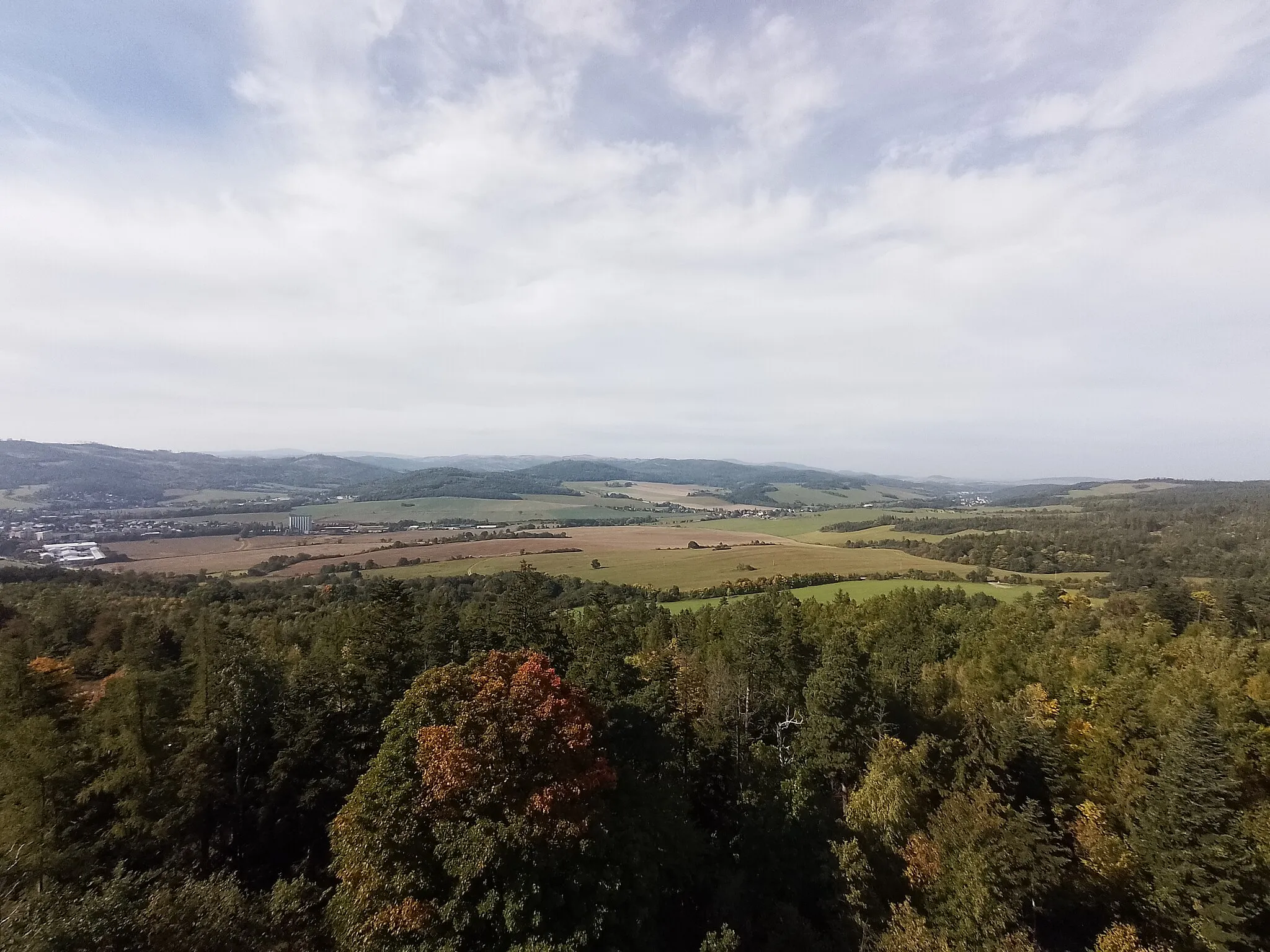 Photo showing: View from the Hraniční vrch lookout tower near the town of Město Albrechtice