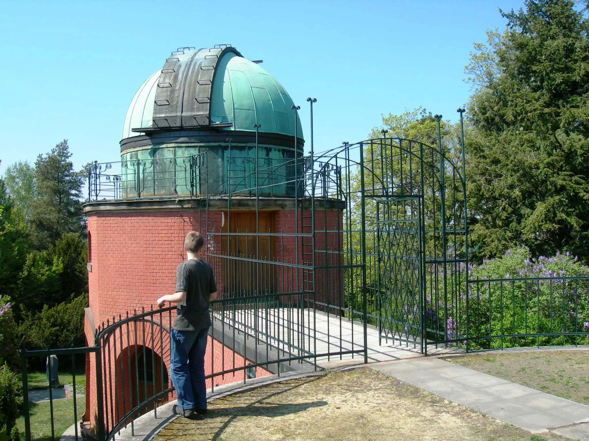 Photo showing: Historic cupola at the Ondřejov observatory, Czech Republic