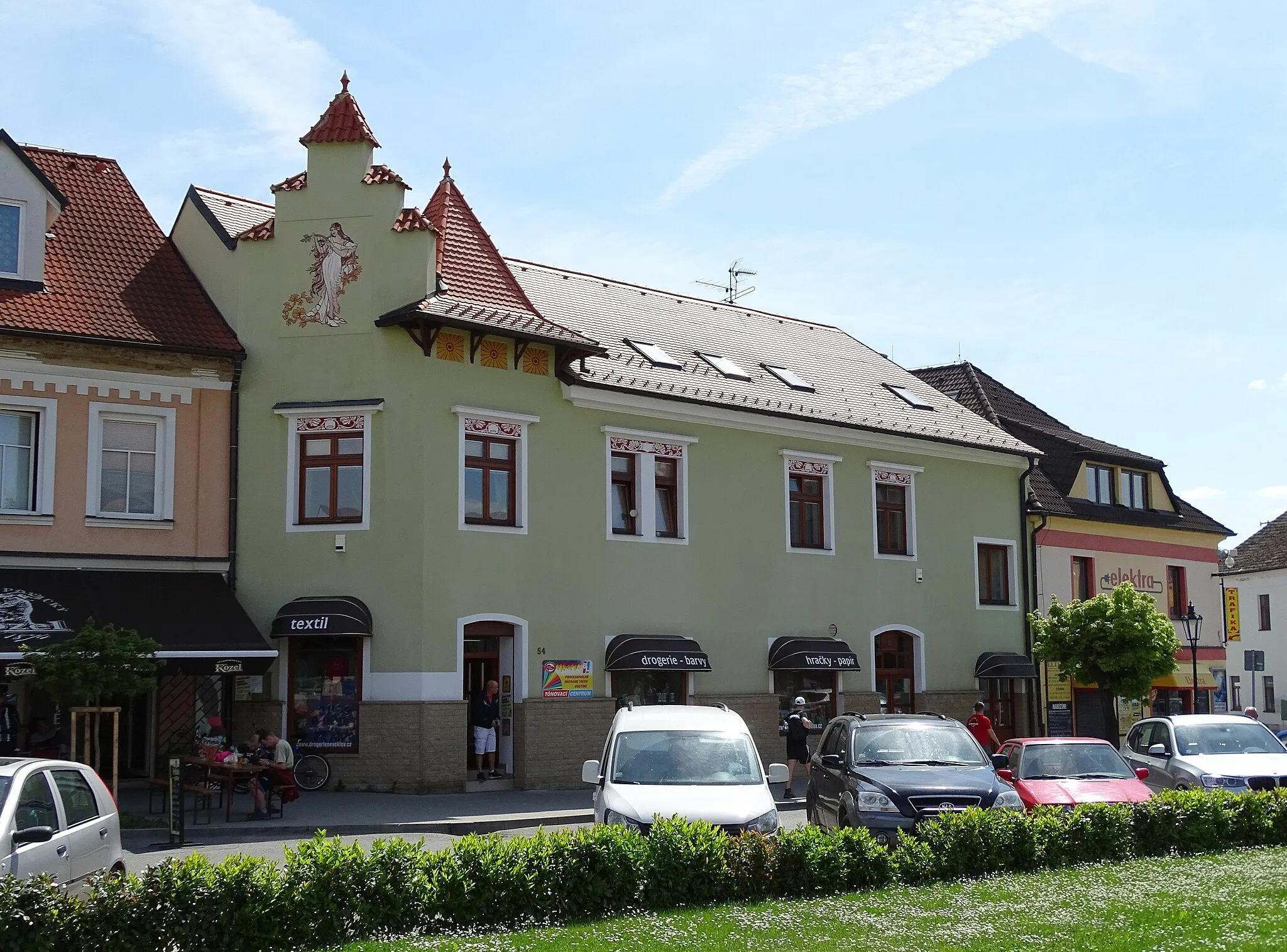 Photo showing: Neveklov, Benešov District, Central Bohemian Region, Czech Republic. Náměstí Jana Heřmana 54, 53.