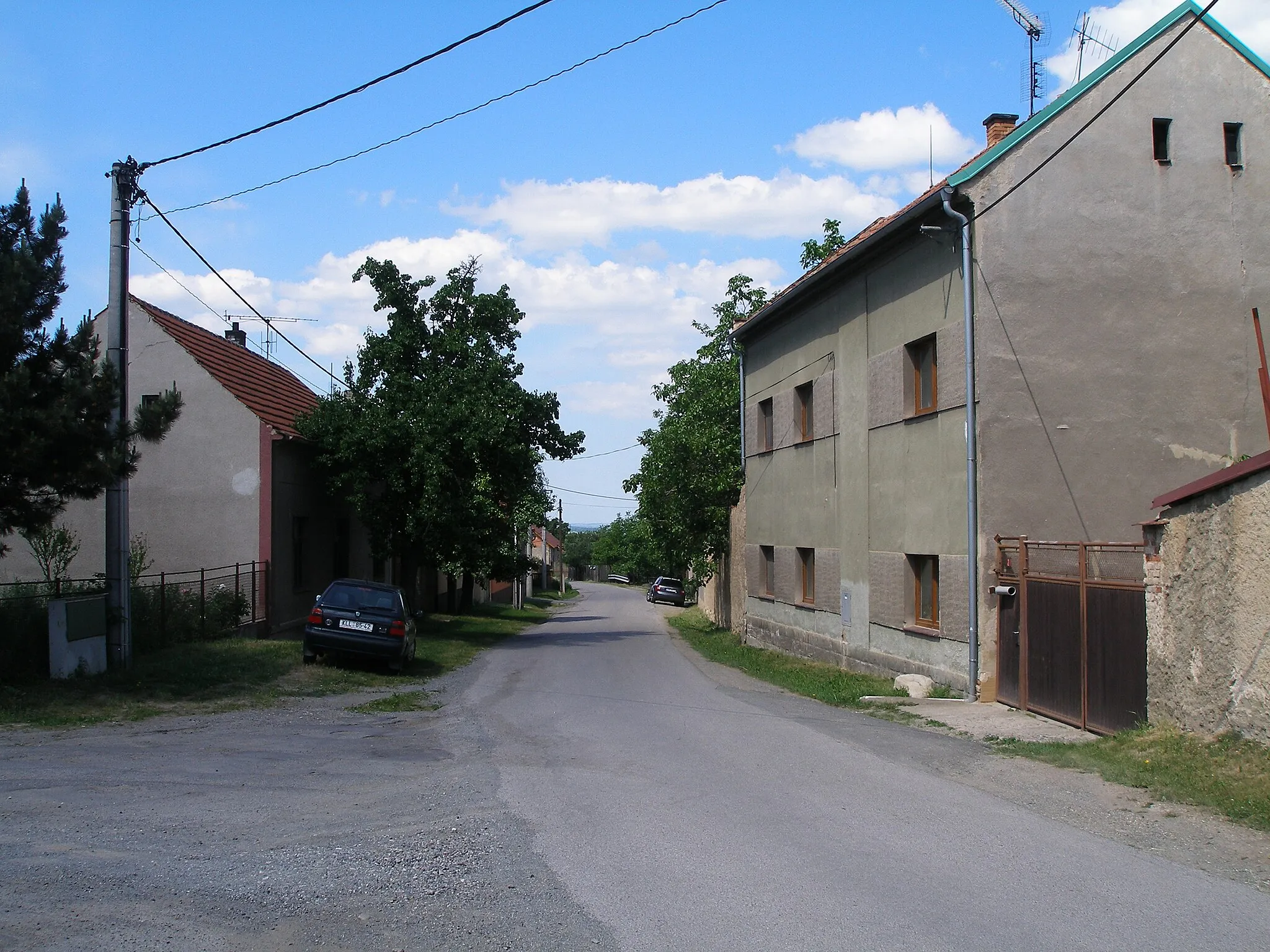 Photo showing: Ulice ve Velké Bučině.