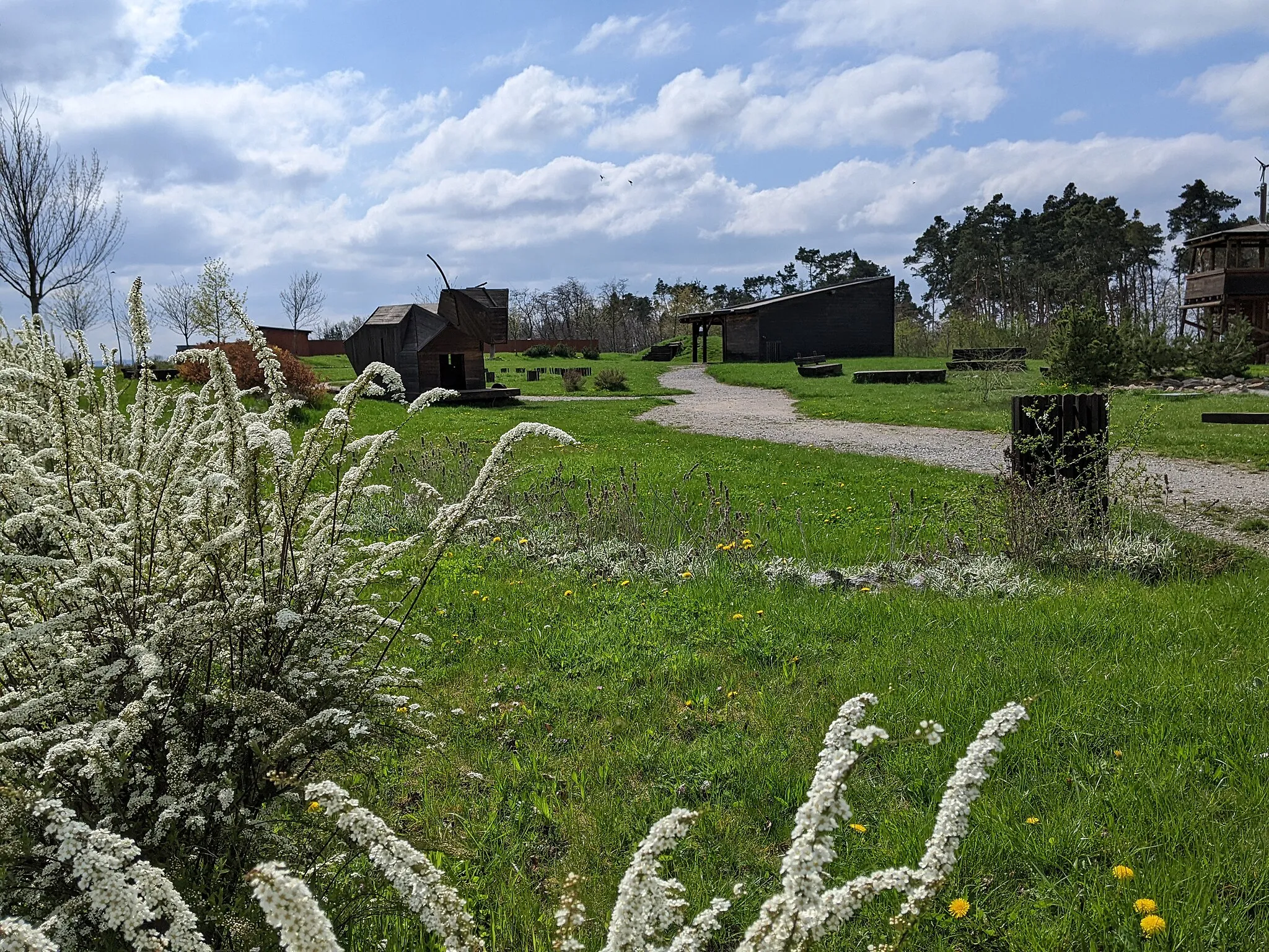 Photo showing: Cerhenice - park Květoslavy Šátkové