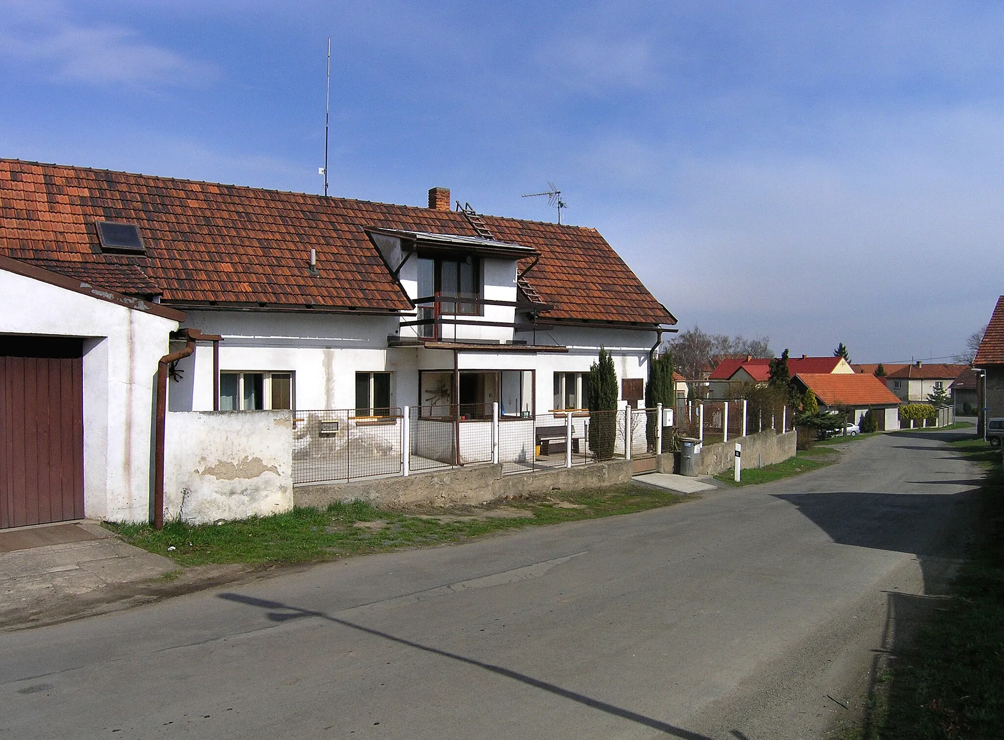 Photo showing: Main street in Kozomín village, Czech Republic