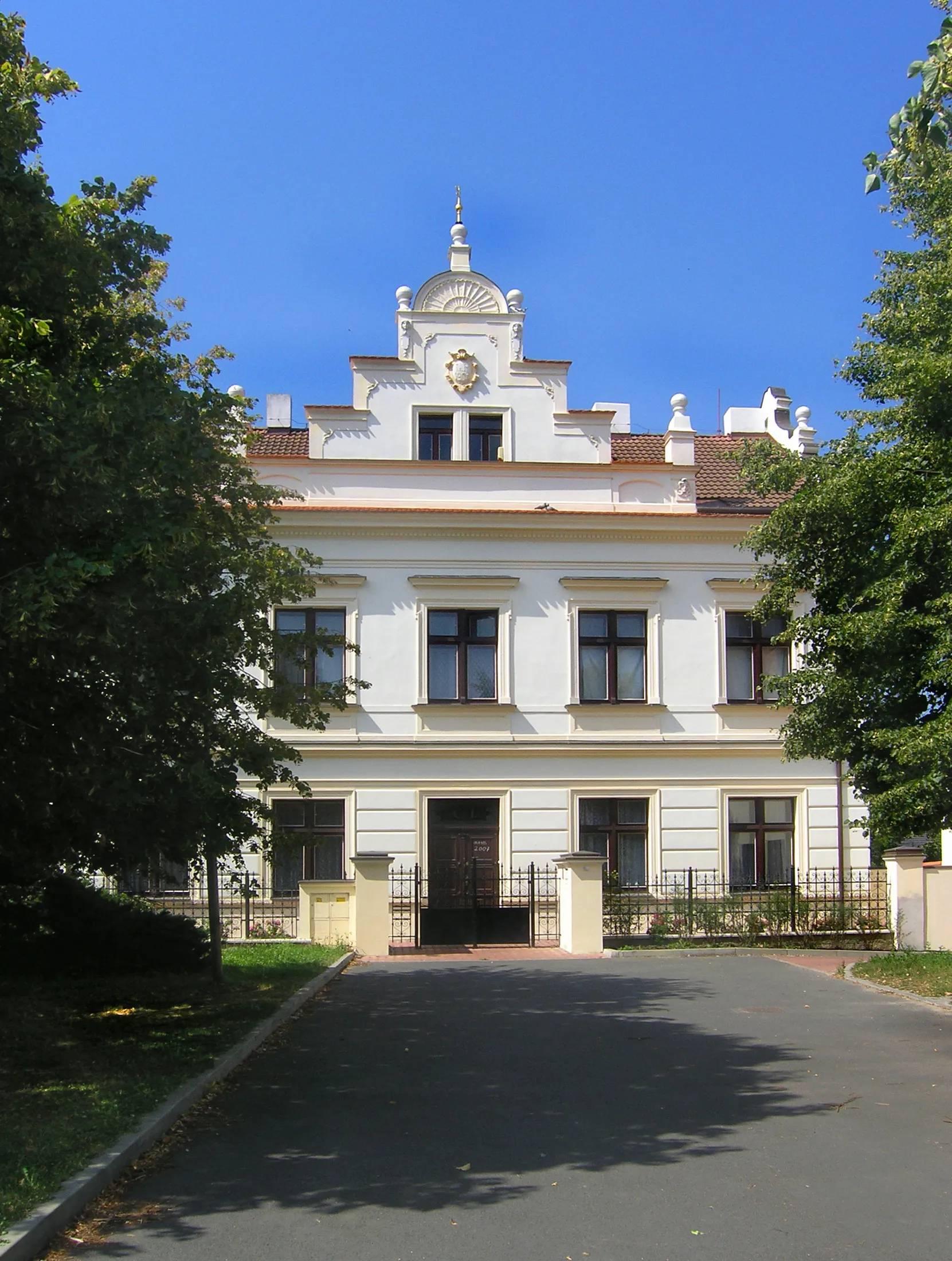 Photo showing: Presbytery in Čestlice. Czech Republic