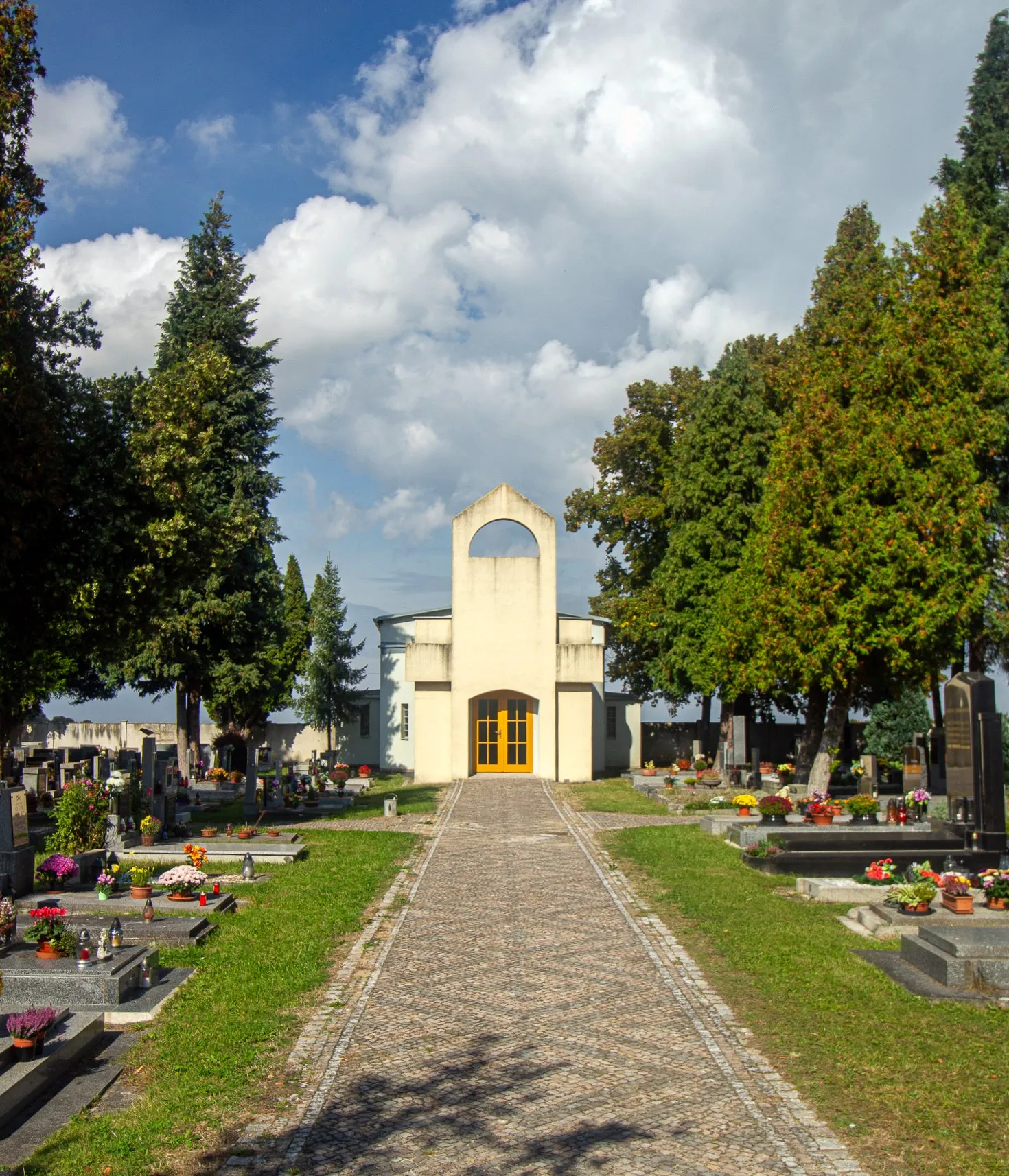 Photo showing: Zeleneč, Praha-východ hřbitov