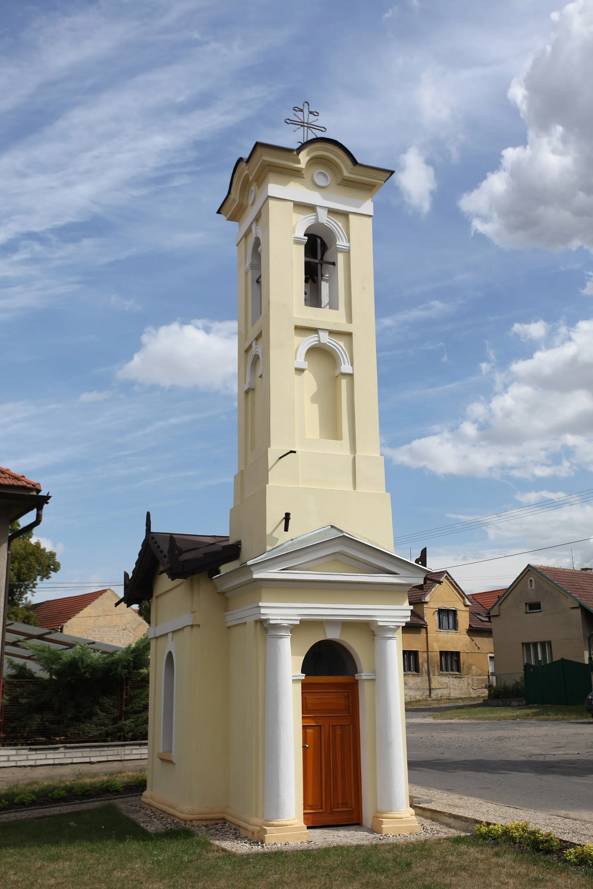 Photo showing: Sudovo Hlavno, kaplička na návsi