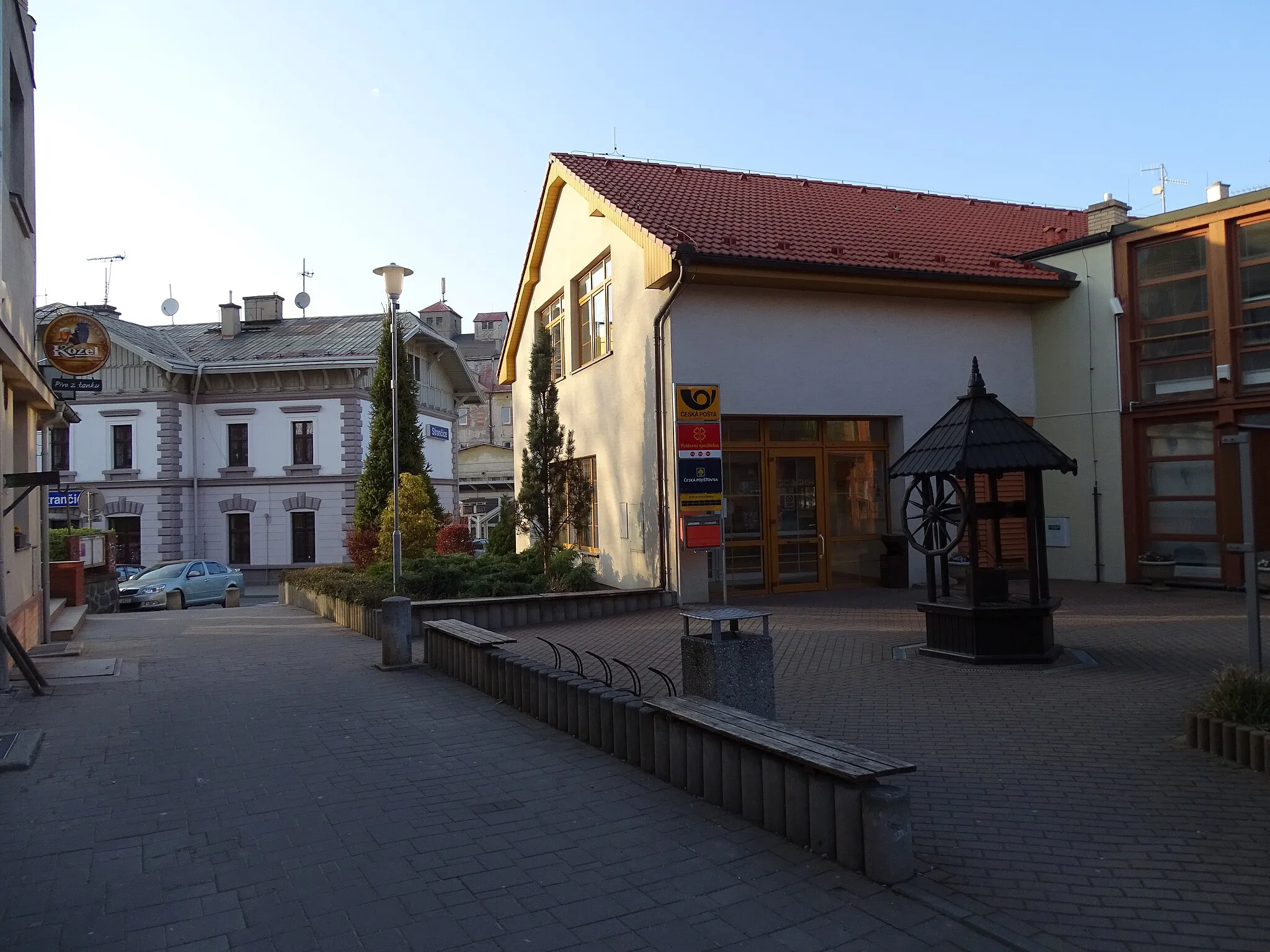 Photo showing: Strančice, Prague-East District, Central Bohemian Region, Czech Republic. Ulička street, Revoluční 383, a post office, Sokolská 39, a train station.