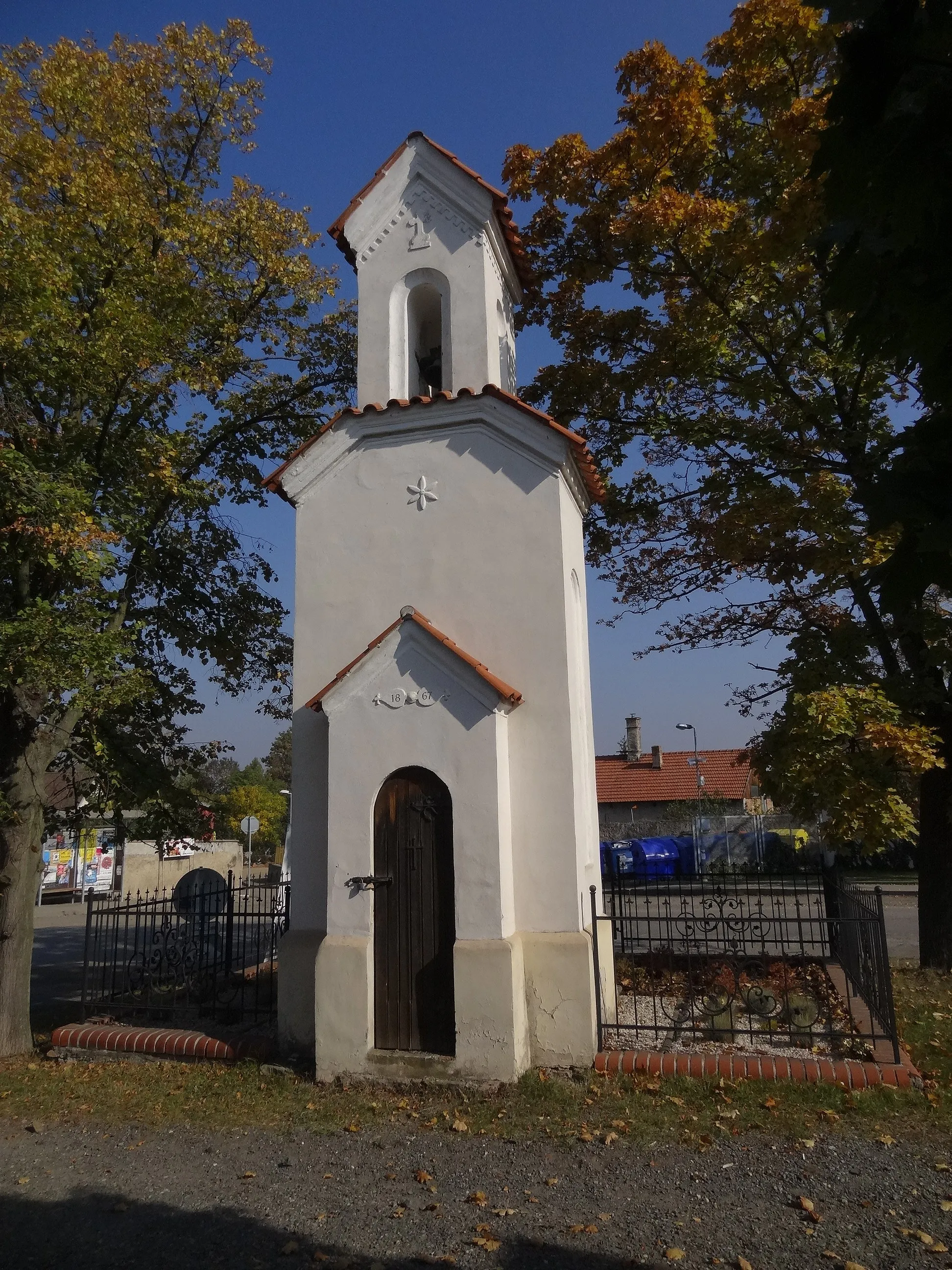 Photo showing: Sibřina - kaple na návsi