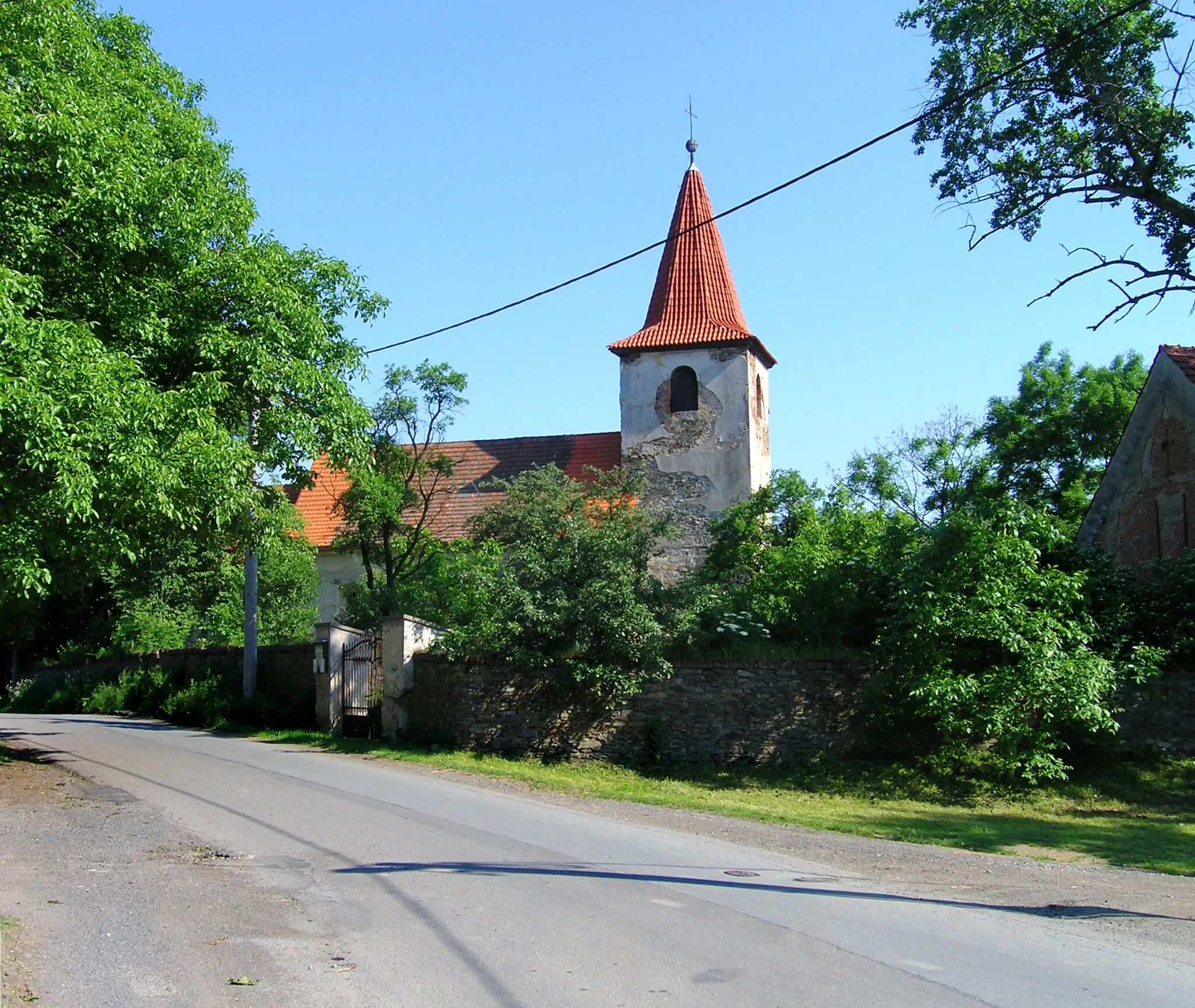 Photo showing: Church of Nativity of the Virgin Mary in Olešky, local part of Radějovice, Prague-East District Czech Republic