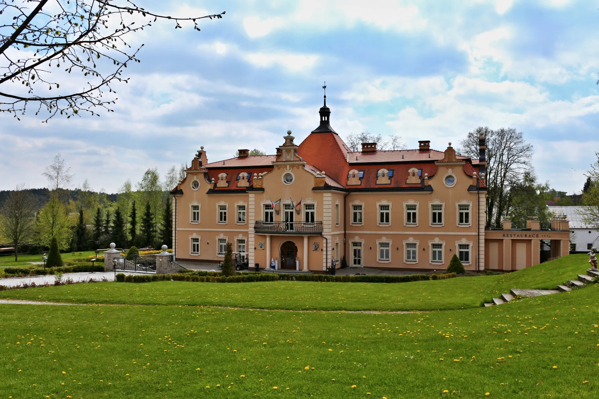 Photo showing: Zámek Berchtold
