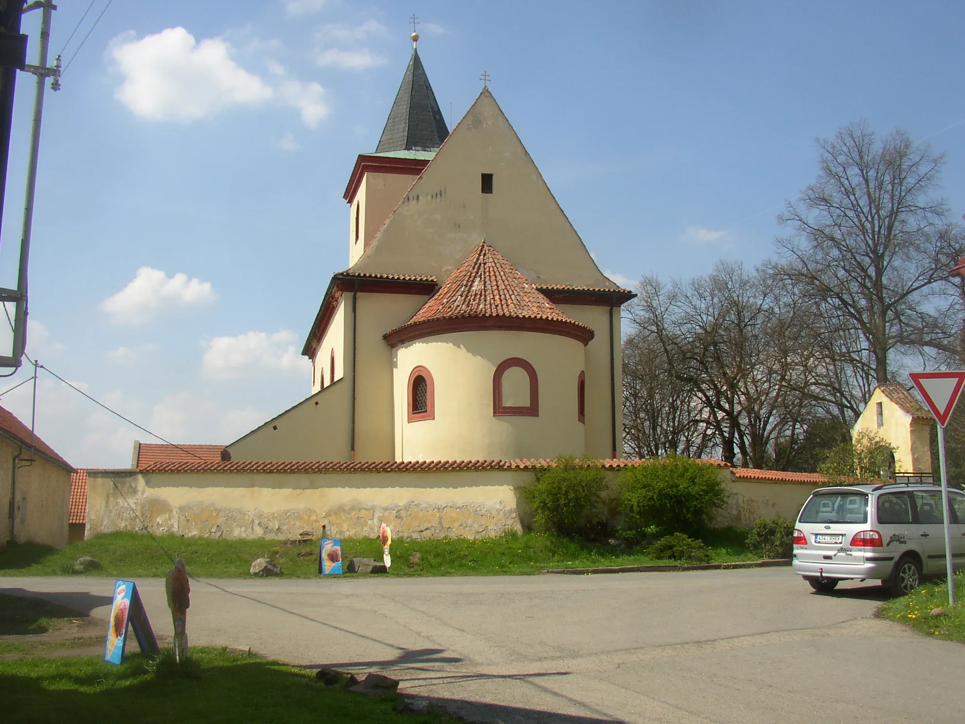 Photo showing: Hrusice, Prague-East District, Czech Republic. St Wenceslas church.