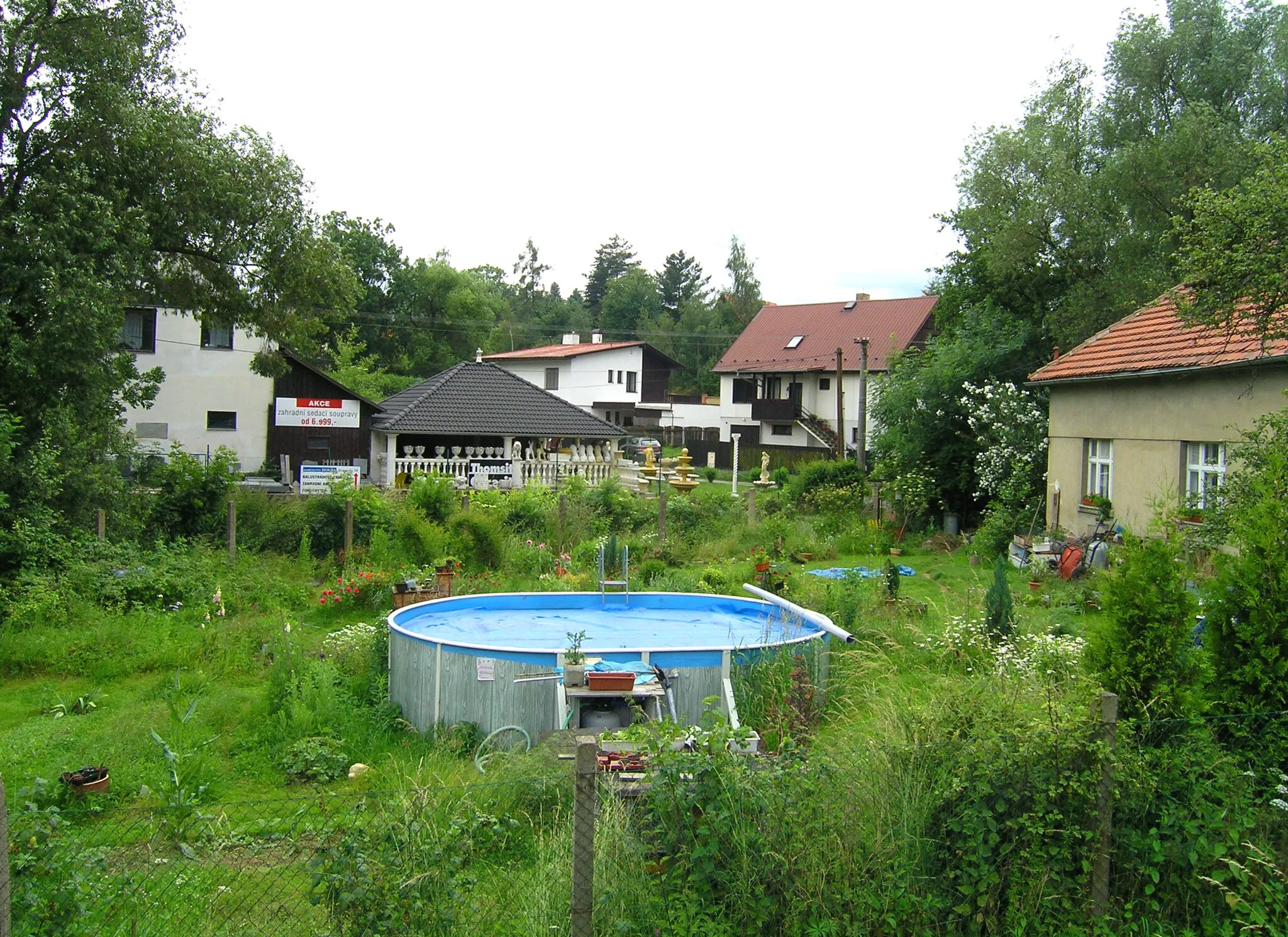 Photo showing: Kocanda in Osnice, part of Jesenice, Czech Republic