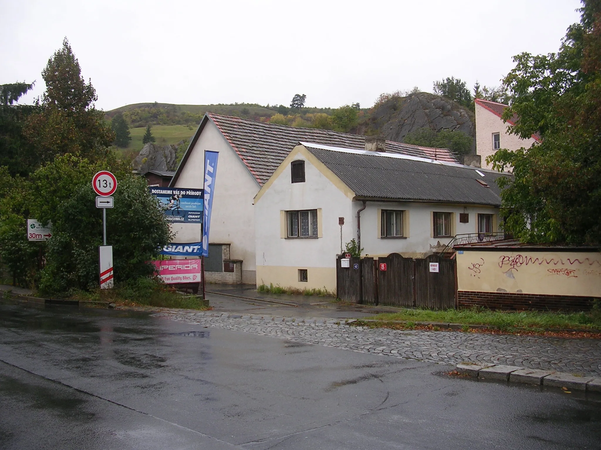 Photo showing: Prague-Hlubočepy, the Czech Republic. Hlubočepská street.