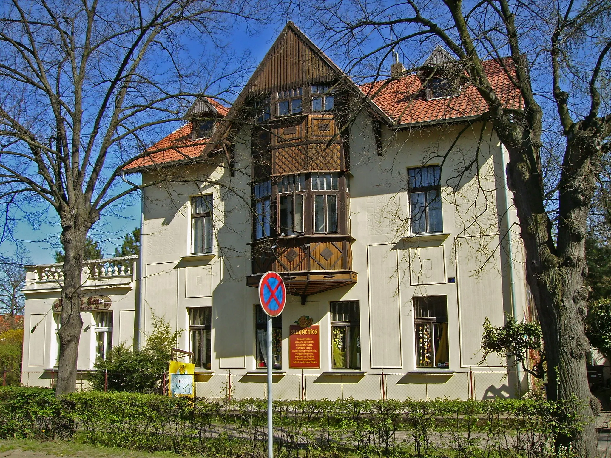 Photo showing: Praha-Klánovice, Slavětínská, dům č. p. 9. Jeden z nejstarších klánovických domů.