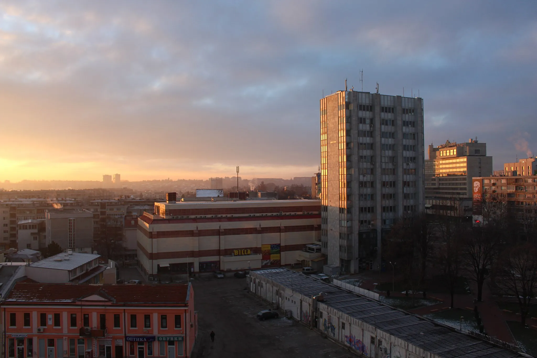 Photo showing: View of sunrise in Dobrich from apartment building.