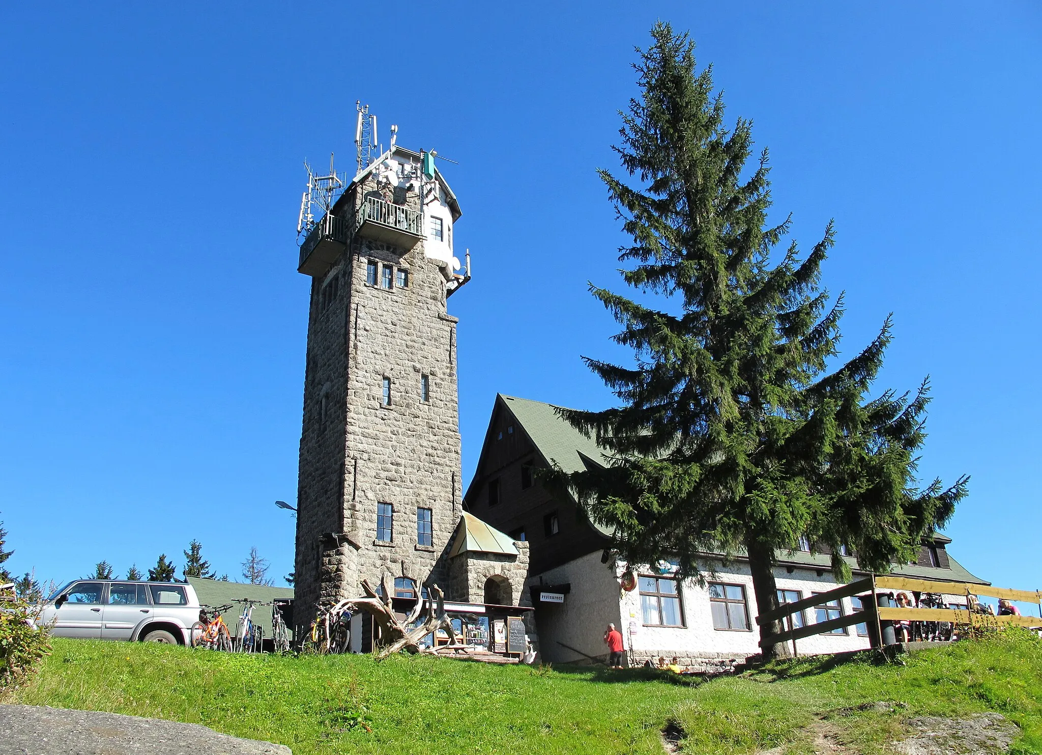 Photo showing: Tower Královka near Janov nad Nisou and Bedřichov in Jablonec nad Nisou District, Czech Republic