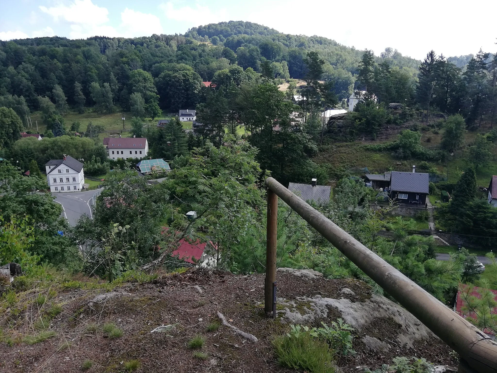 Photo showing: View of the village of Horní Prysk from the Rudolfinum gazebo