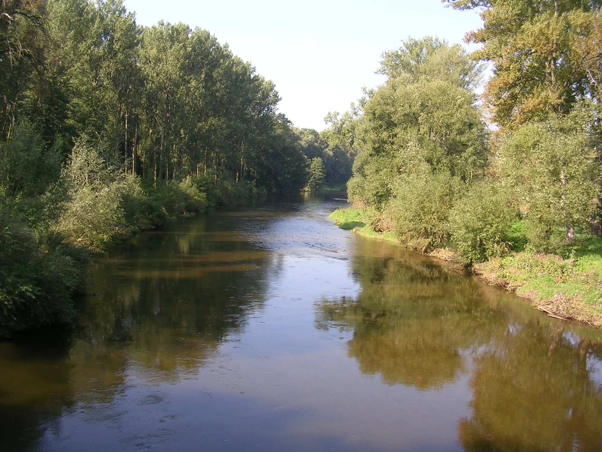 Photo showing: Všeň-Ploukonice (Semily District) and Příšovice (Liberec District), Liberec Region, the Czech Republic. Jizera river near the Ploukonice bridge.