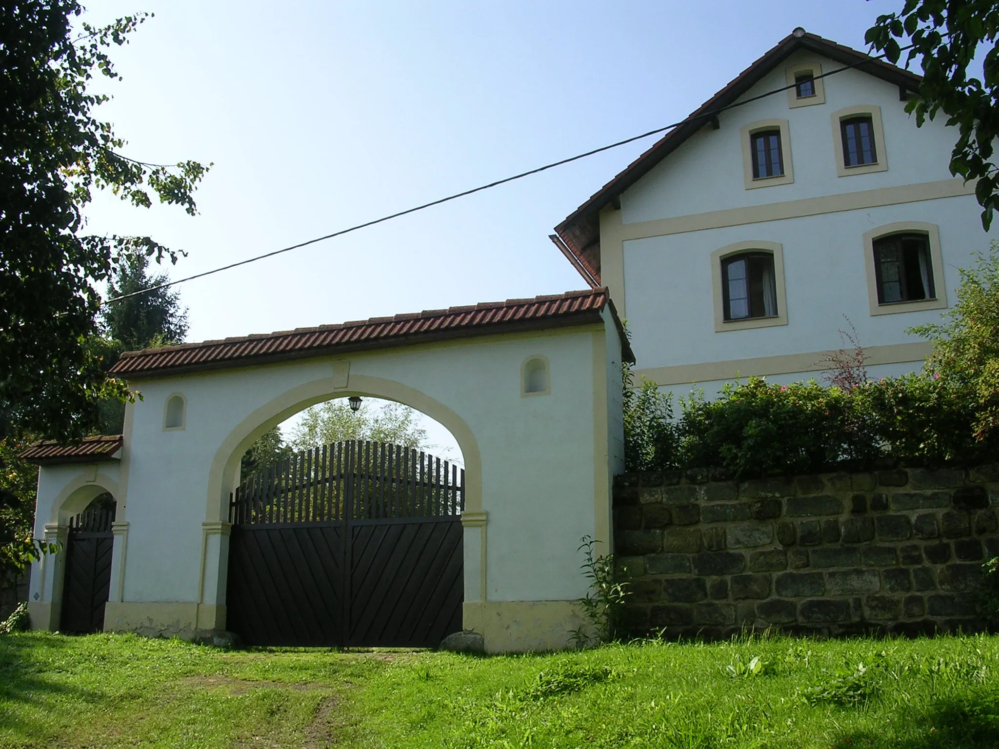 Photo showing: Všeň-Ploukonice, Semily District, Liberec Region, the Czech Republic. The house No 13.