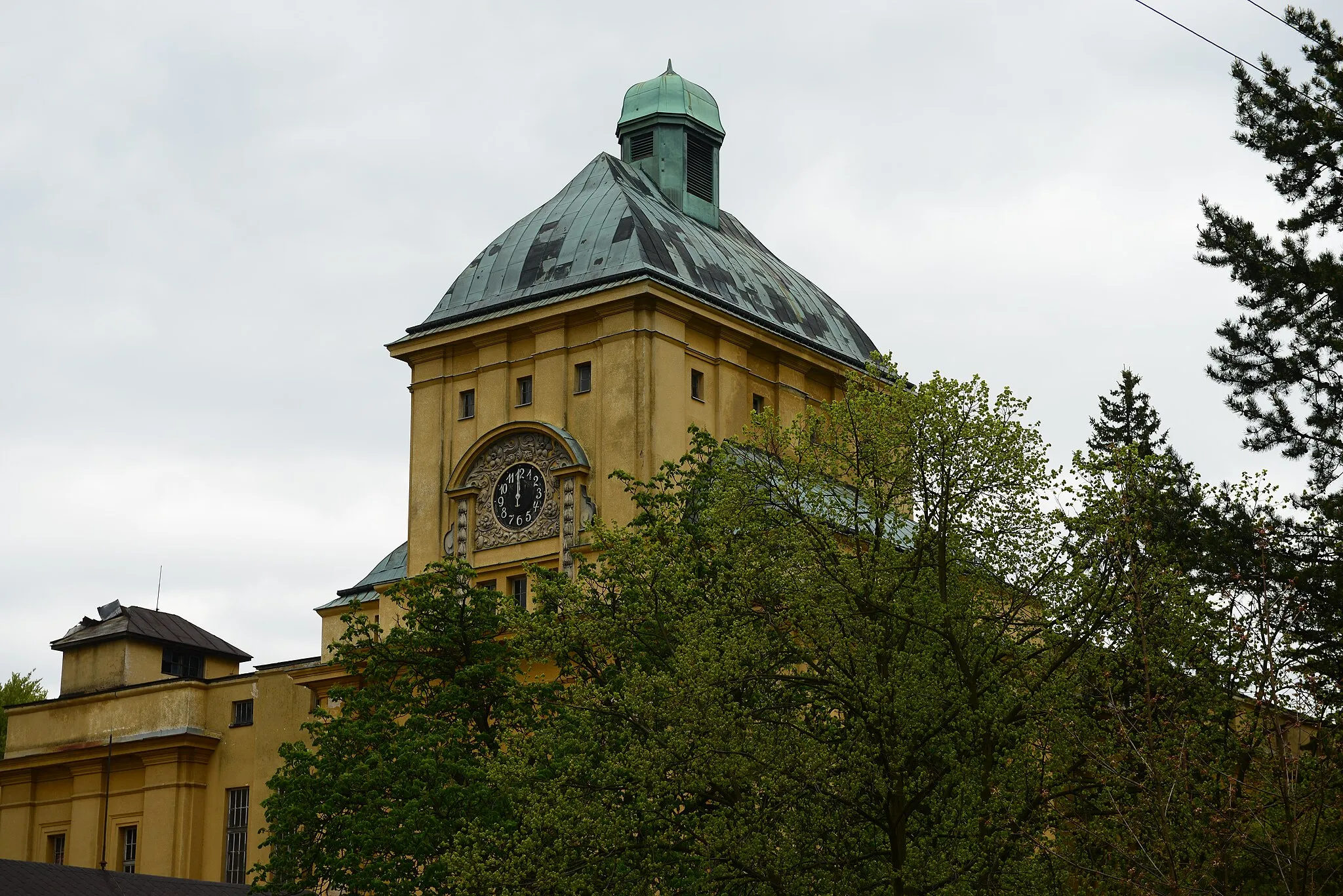 Photo showing: Střední Smržovka, ehem. Textilfabrik Priebsch in Morchenstern (jetzt Smržovka, Klášterní 871) im Isergebirge