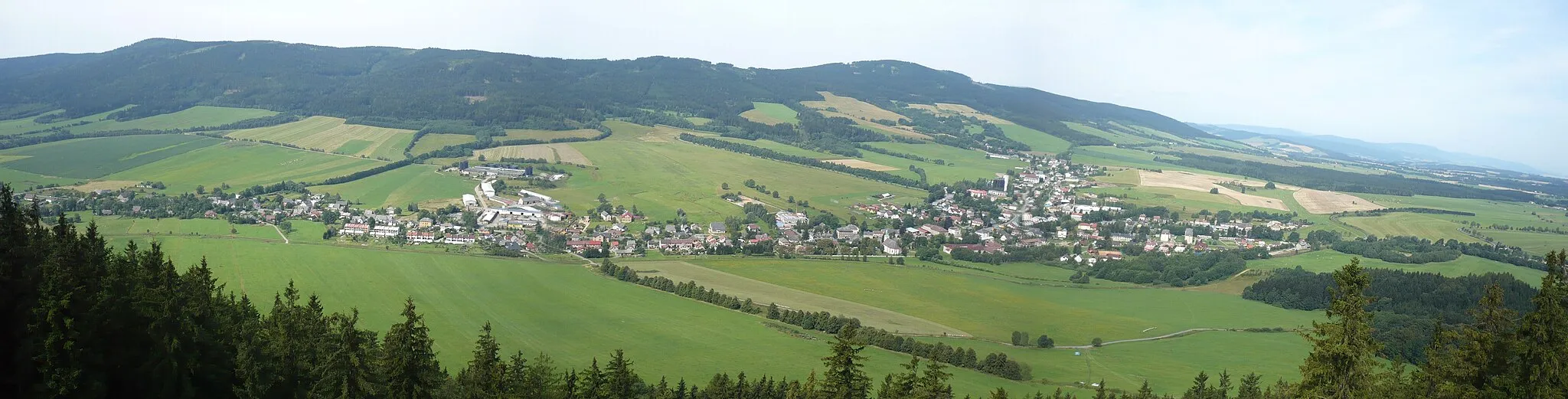 Photo showing: Krizova hora observation tower - Czech Republic - panorama