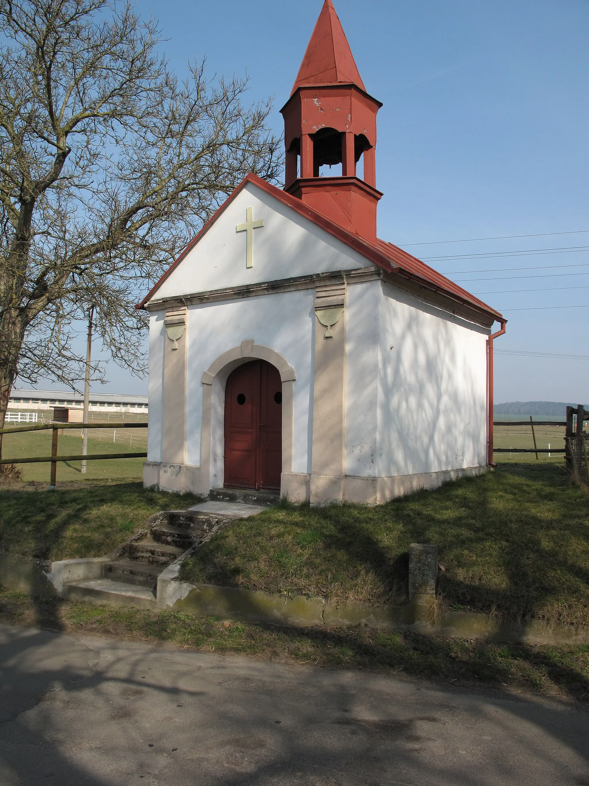 Photo showing: Chapelin Dolní Rokyté. District of Mladá Boleslav, Czech Republic.