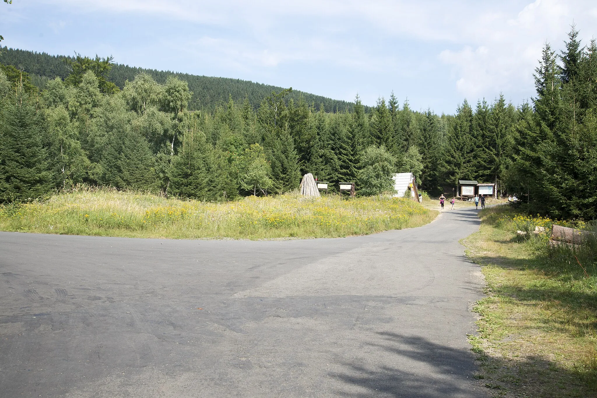 Photo showing: Heliport, Ručičky Crossroads, Horní Rokytnice nad Jizerou, Rokytnice nad Jizerou, District Semily, Česko