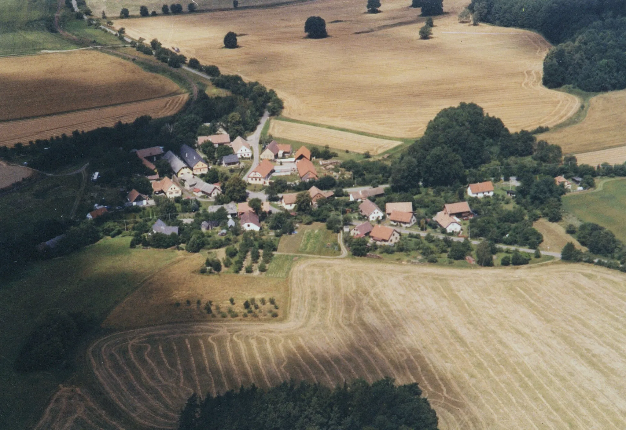 Photo showing: Letecký pohled na Lešany