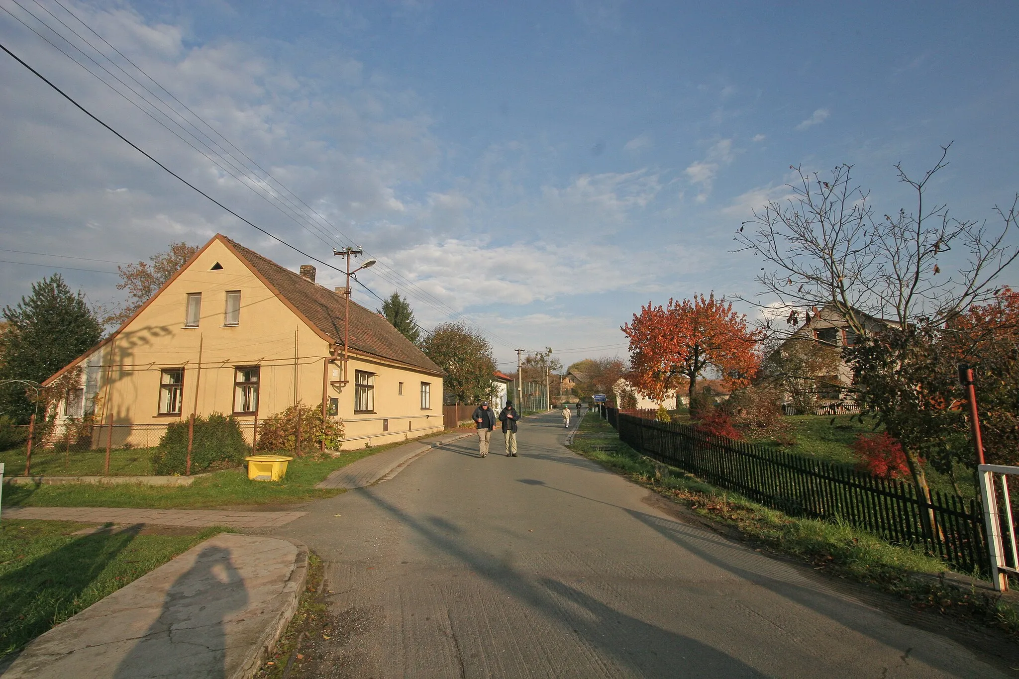 Photo showing: Kostelec u Heřmanova Městce čp. 75
Camera location 49° 55′ 37.4″ N, 15° 39′ 08.9″ E View this and other nearby images on: OpenStreetMap 49.927056;   15.652471