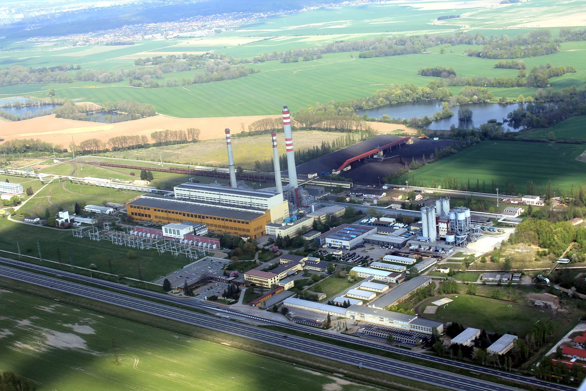 Photo showing: Opatovice nad Labem Power Plant from air, eastern Bohemia, Czech Republic