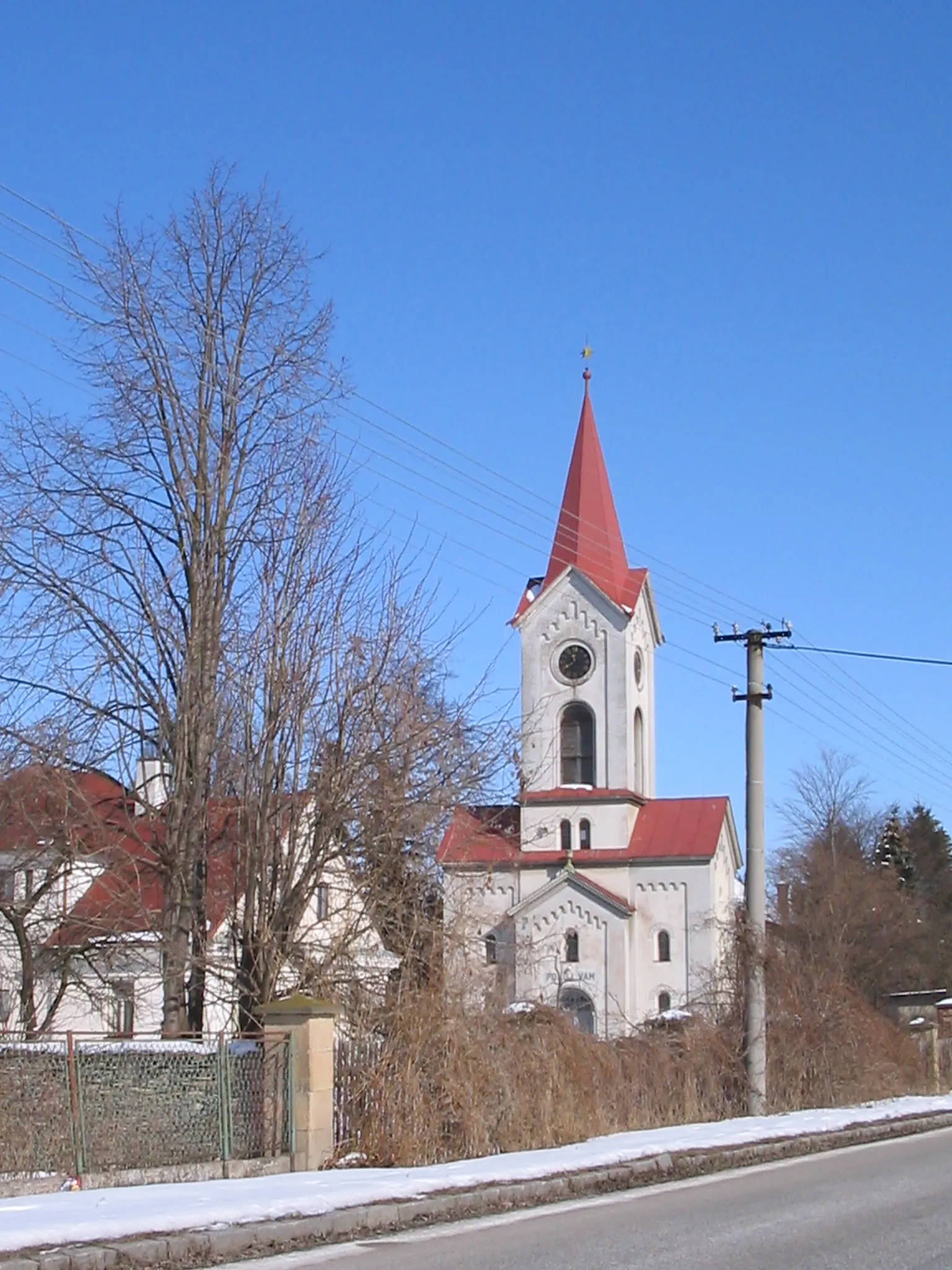 Photo showing: Bývalý kostel a fara h.v. v Černilově (ČR), dnes sídlo místního sboru ČCE